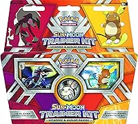 Vista 2 de Juego de entramiento Lycanroc y juego de cartas Alolan Raichu de Pokémon TCG