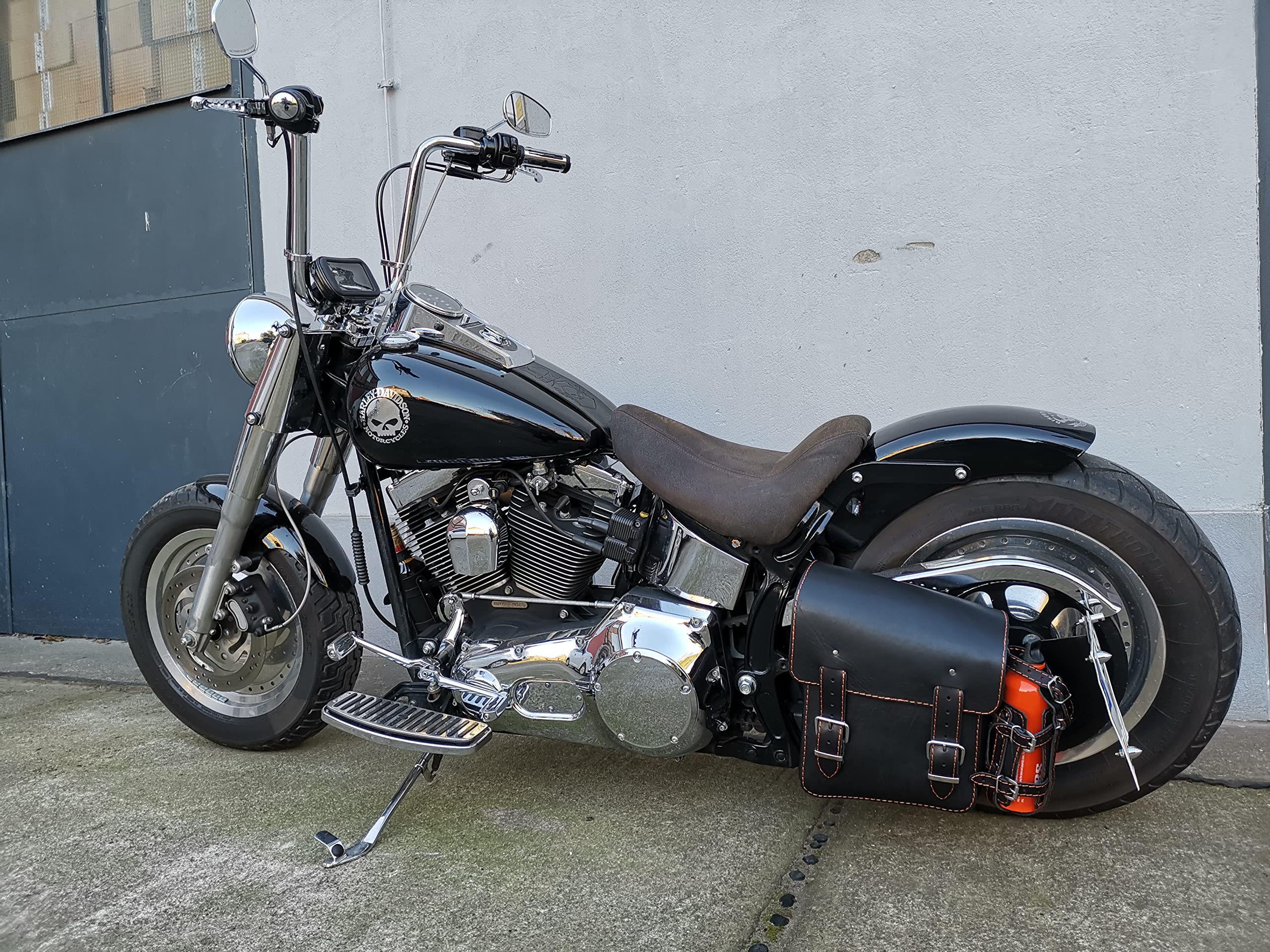 Tasca laterale Hulk nero e arancione compatibile con Harley Davidson Softail Heritage Breakout Fat Bob Street Bob telaio a stella pelle borsa posteriore