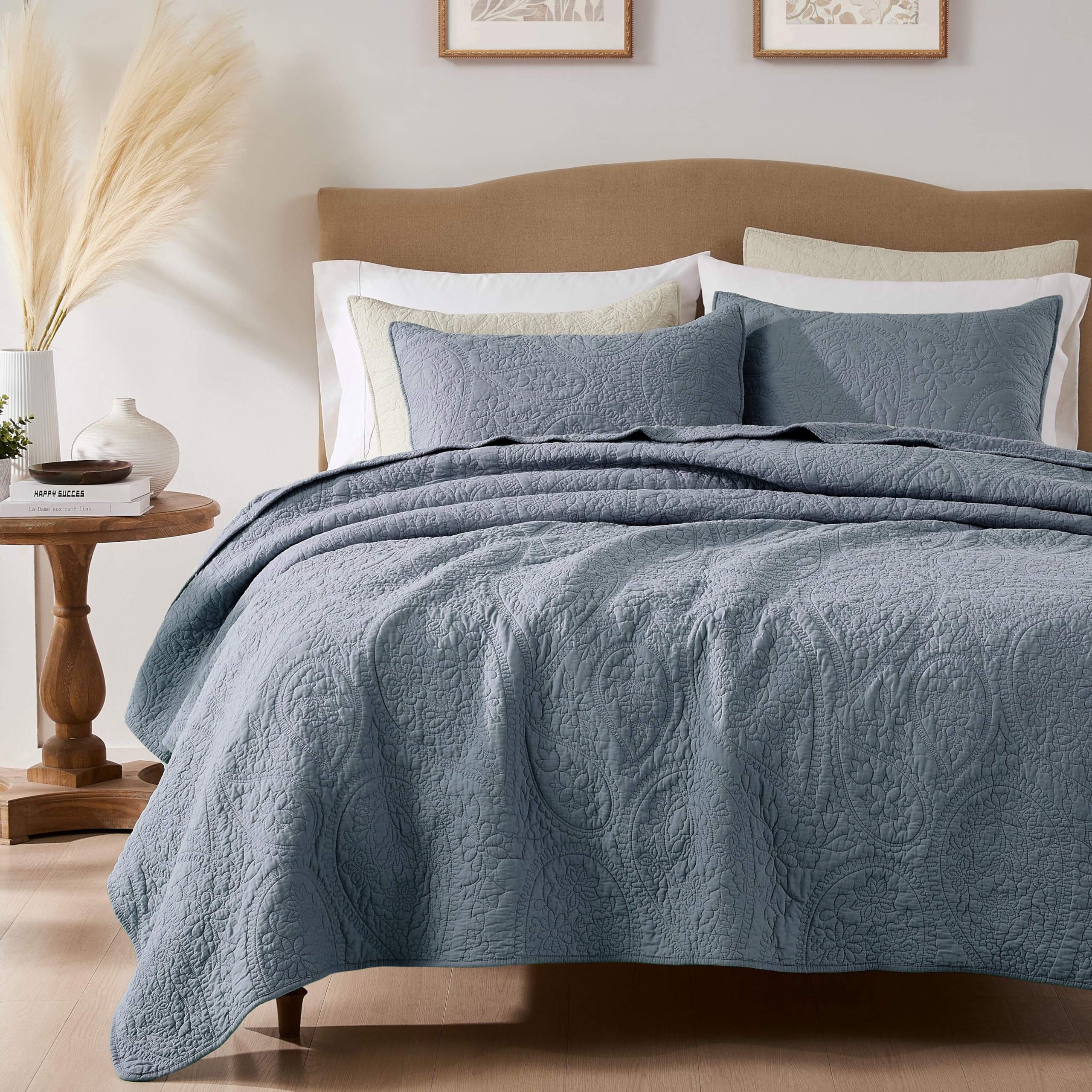 PALASSIO Dusty Blue Paisley Quilt