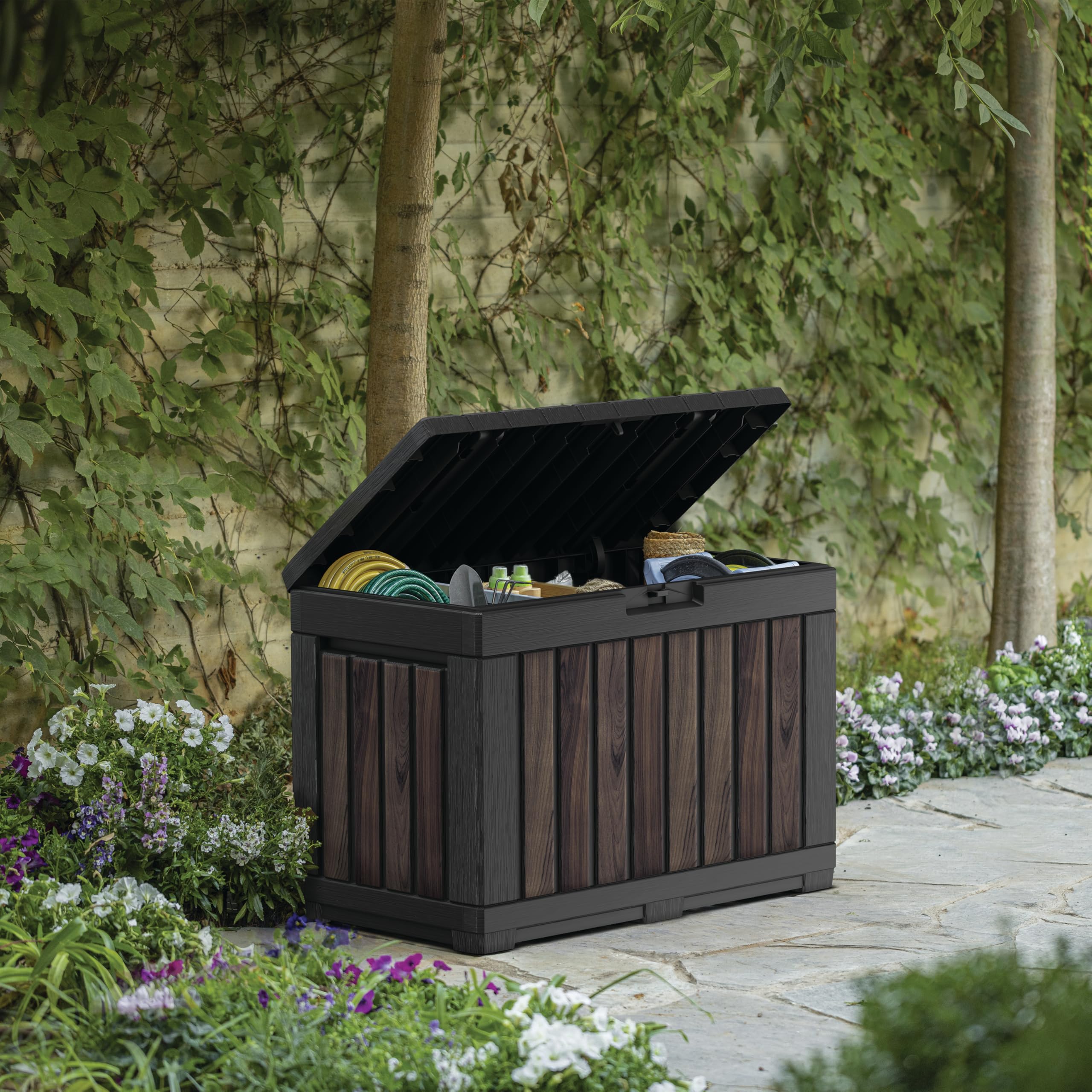 Keter Gartentruhe KENTWOOD 190L Decocoat – Wetterfeste Gartenbox in Rosenholzoptik mit Sitzfunktion – UV-beständige Aufbewahrungsbox, abschließbar, für Innen- & Außenbereich