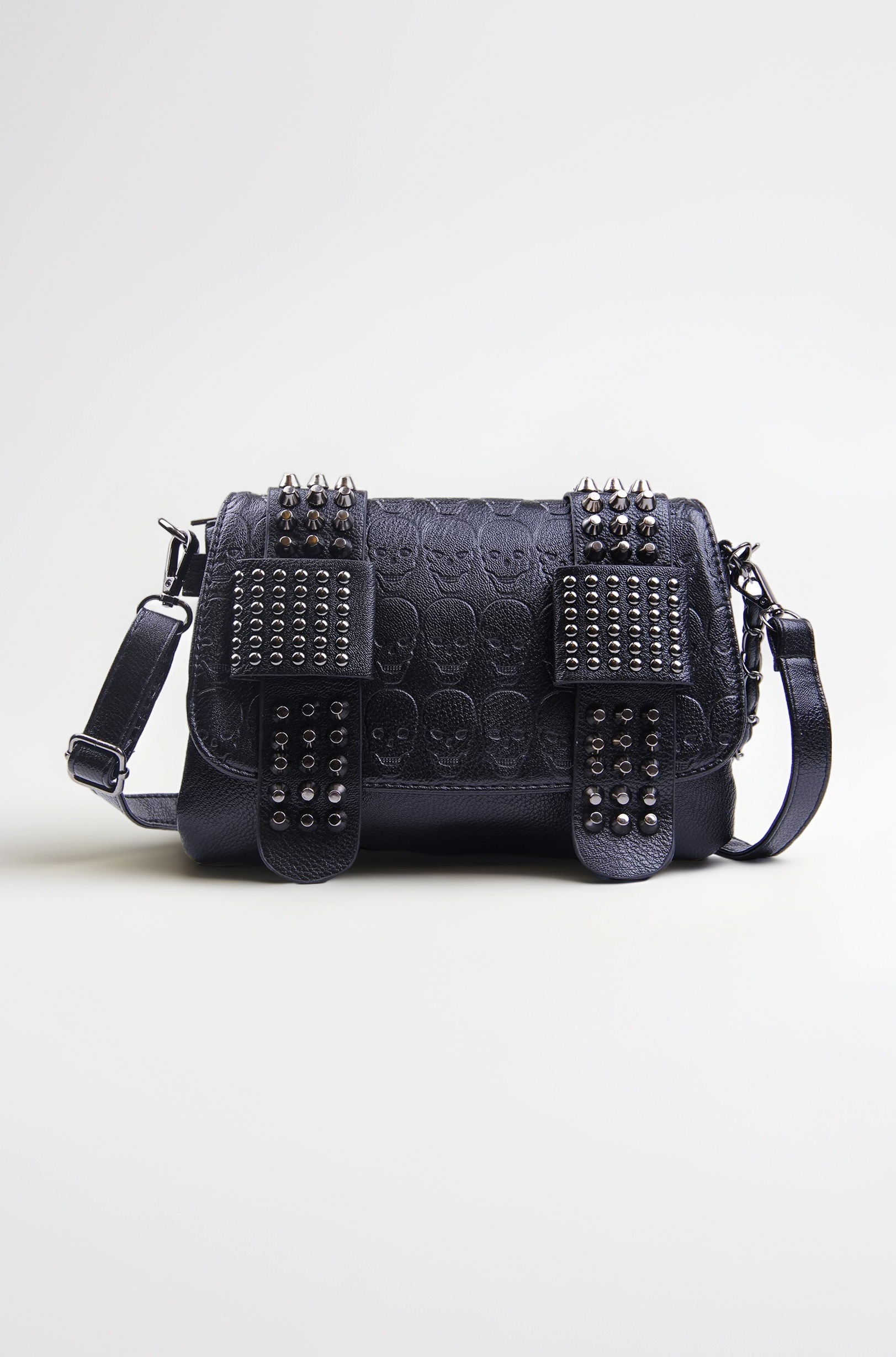 SUKUTU Womens Punk Skull Rivet Crossbody Bag PU Leather Gothic Skull Shoulder Bag with Chain Wallet Purse for Girls