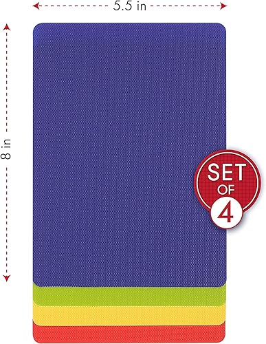 Miniatura 3 de Dexas Juego de cuatro tablas de cortar flexibles Grippmat resistentes, 5.5 x 8 pulgadas, azul, verde, amarillo, rojo
