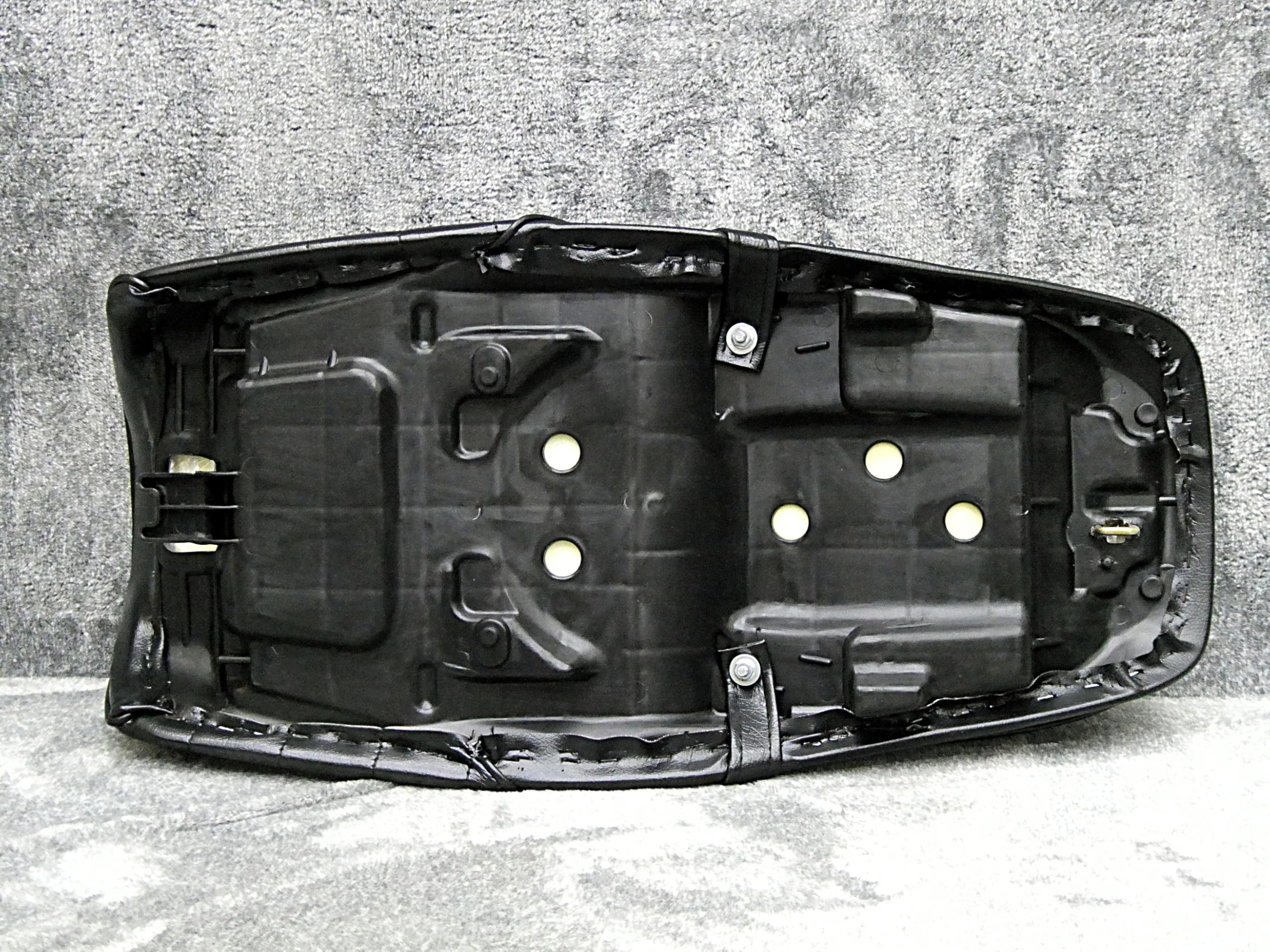 Amazon.co.jp: NC39 NC42タックロールシート 黒皮/ブラックレザー 完成