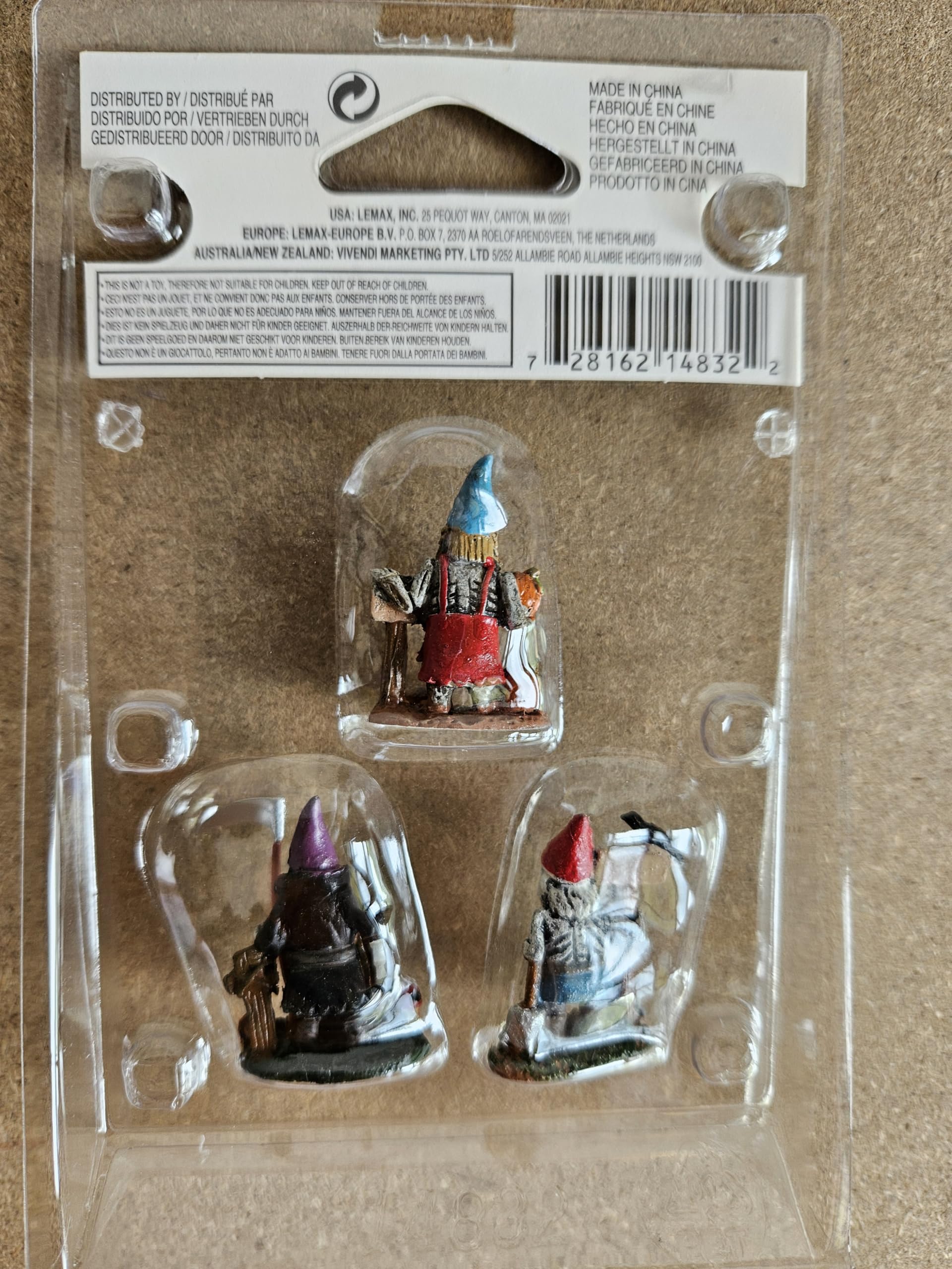 Amazon.com: Lemax Skeleton Garden Gnomes #14832 : Home & Kitchen