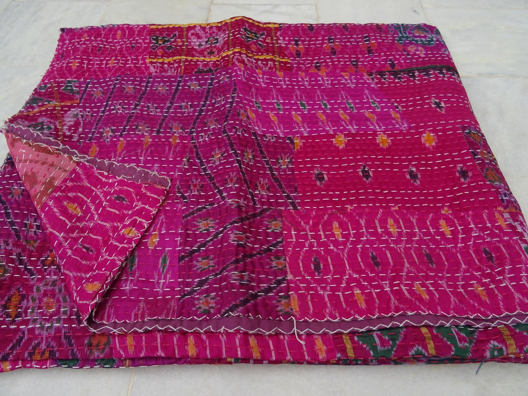 Couvre-lit indien réversible fait à la main en soie patola vintage Kantha Queen - Multicolore - 228 x 274 cm