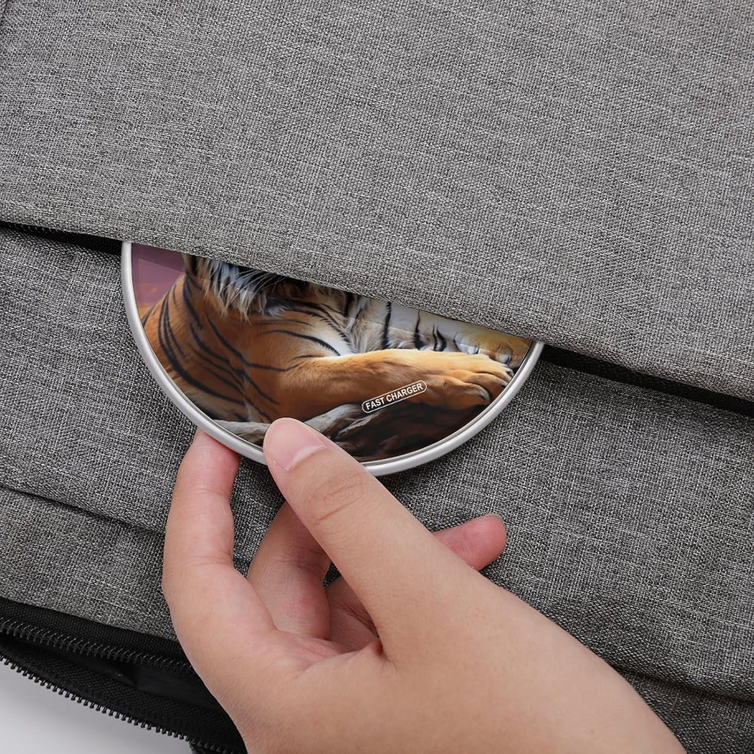 Fast Magnetic Wireless Charger Portable Wireless Charging Pad image 4