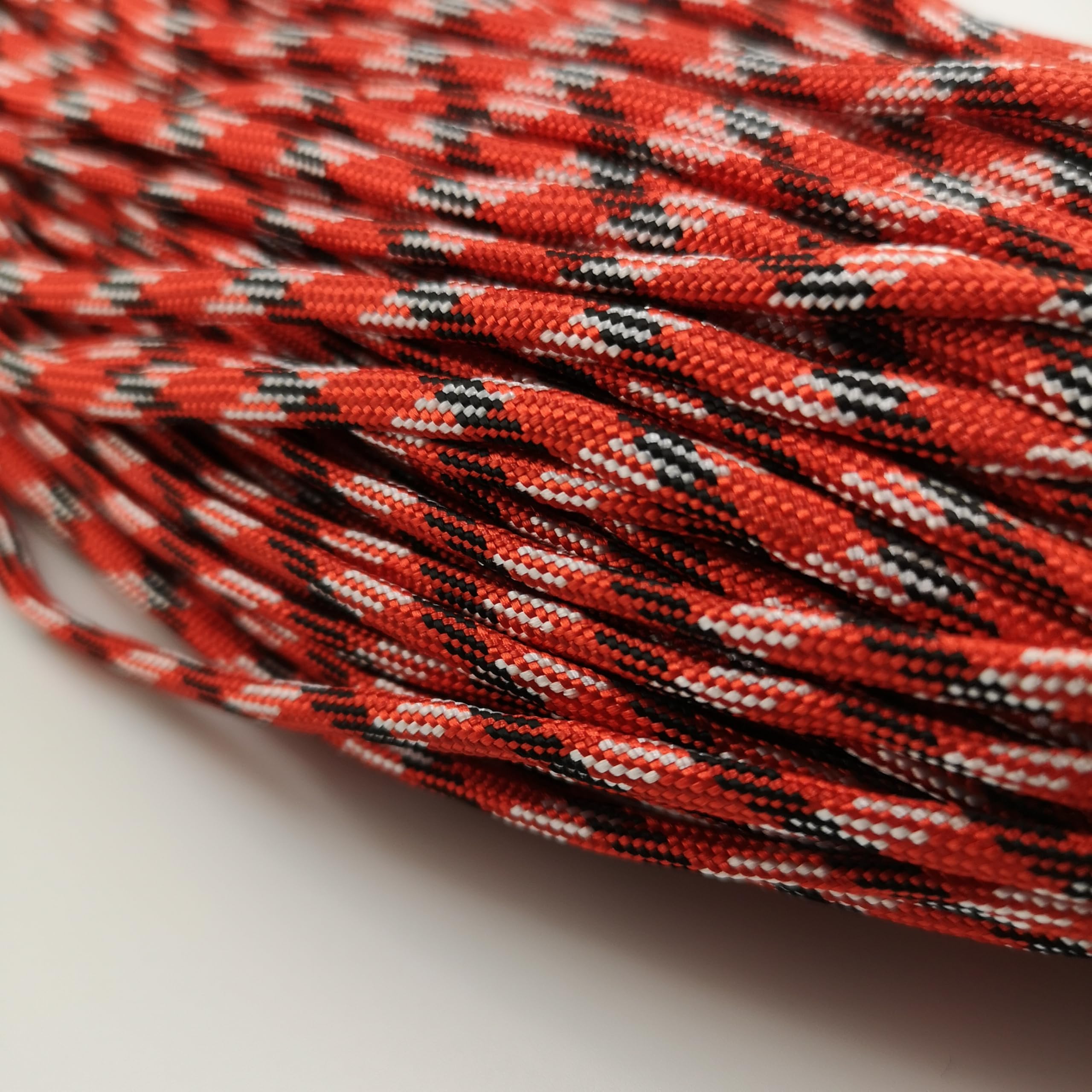 4mm Paracord – Secure Tents, Build Shelters & Handle Emergencies - Heavy-Duty Nylon Cord (Red camo, 20 meters / 65 ft)
