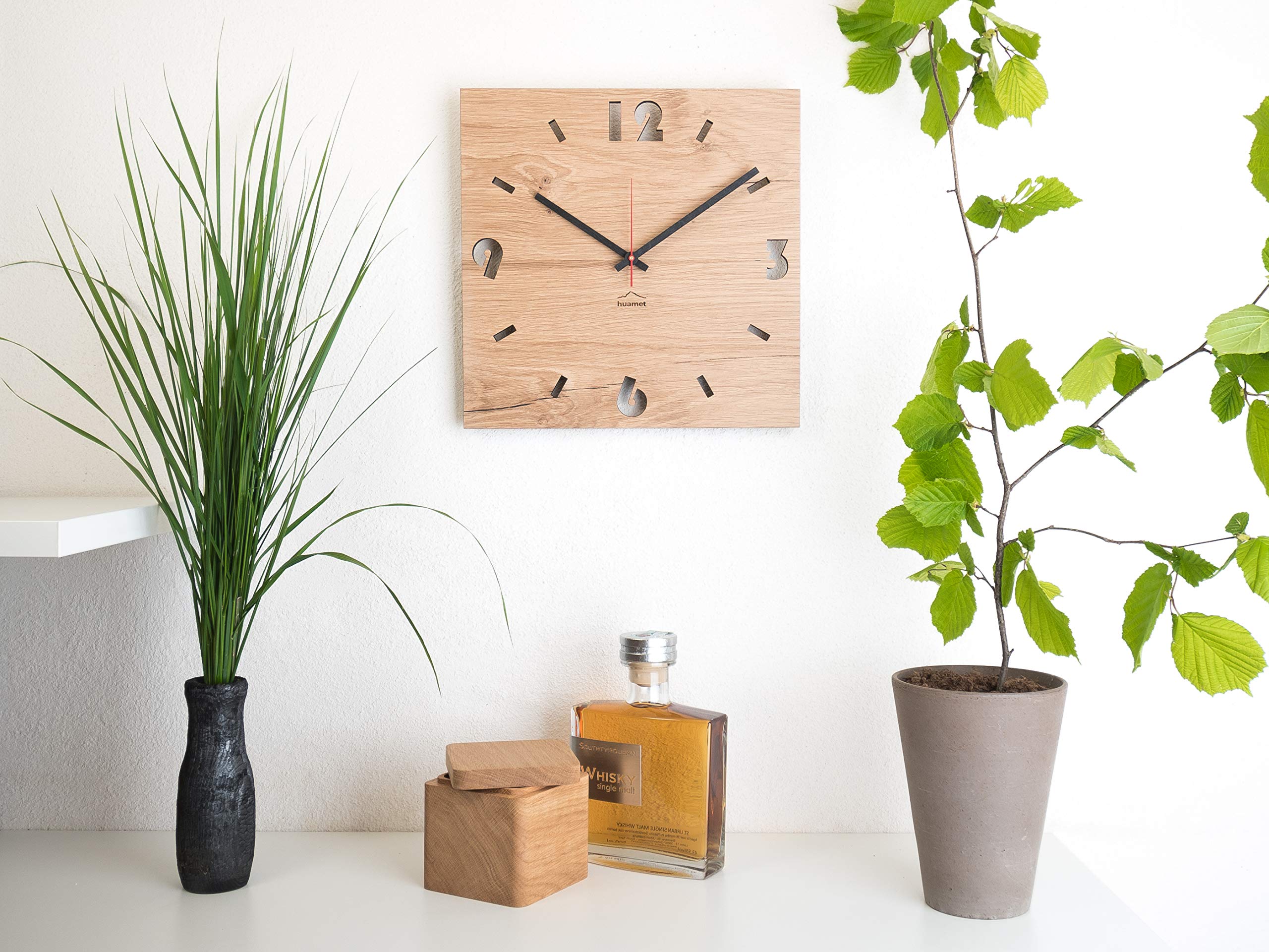 Holz Wanduhr Eiche Astig DUHRCHBRUCH, eckig - einzigartiges Design, geräuschlos ohne Ticken - Qualitätsprodukt Made in Südtirol - CH51-A-1604