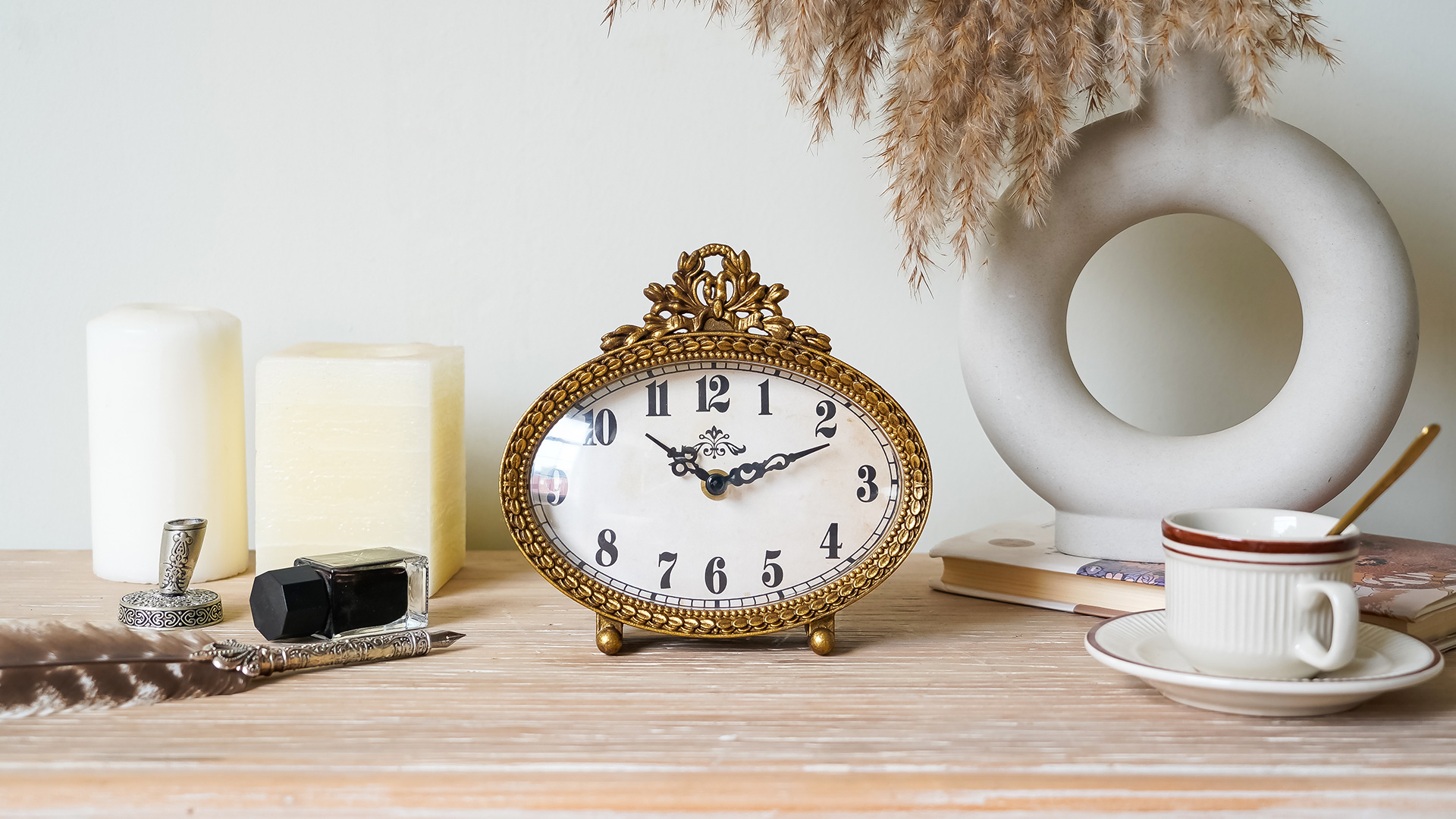 Amazon.com: NIKKY HOME Vintage Table Top Clock, Silent Small Shelf