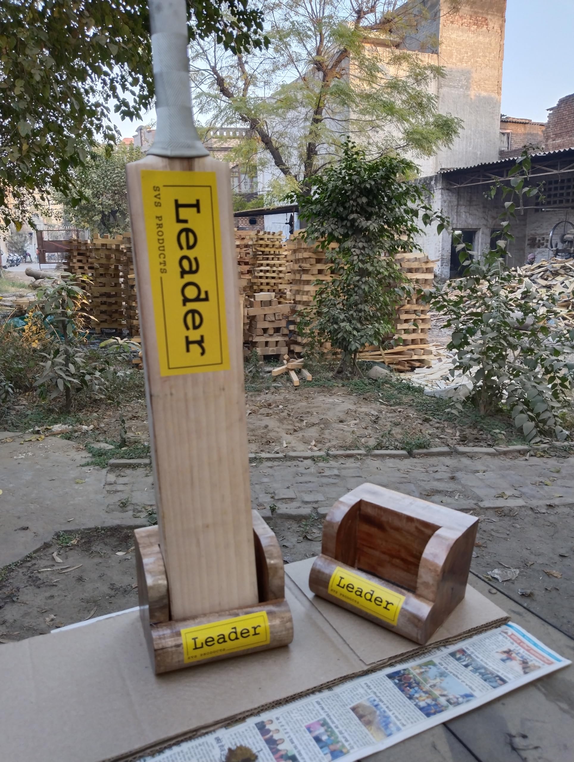 SVS Wooden CRICKET BAT STAND Display Holder, Cricket Bat Stand Vertical Stand Natural Wood (B0BWDRH2FG) Amazon Price History, Amazon Price Tracker