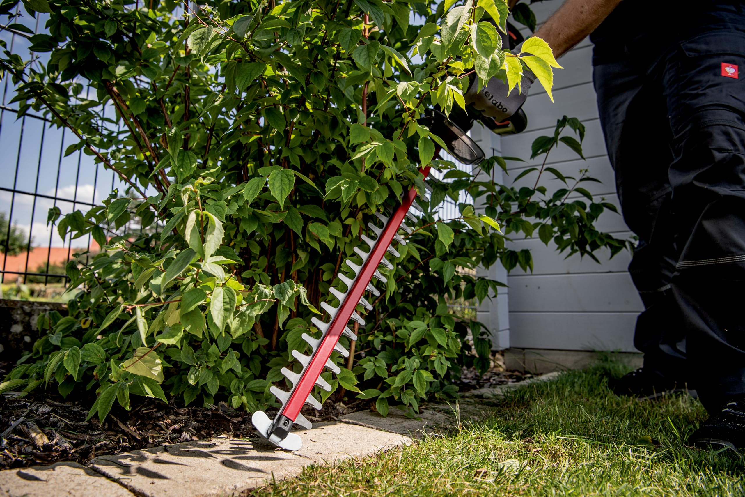 metabo Cortasetos a Batería HS 18 LTX 55, Podadora de 18V para Jardín | Herramienta silenciosa con cuchillas láser de 55 cm, parada rápida en 0.08 s, sin batería ni cargador incluidos