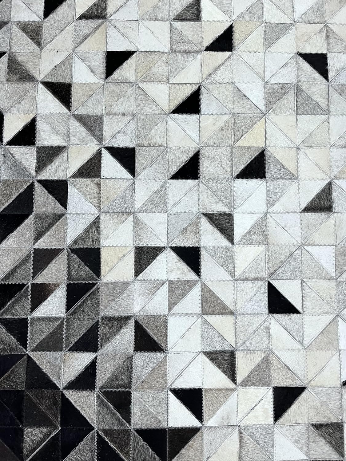 Premium Cowhide Leather Hand Made Patchwork Area Rug, Artisan-Hand Crafted House Carpet for Living Room, Bedroom, Entryway, Color: Grey and Silver, Size: 5X8 ft