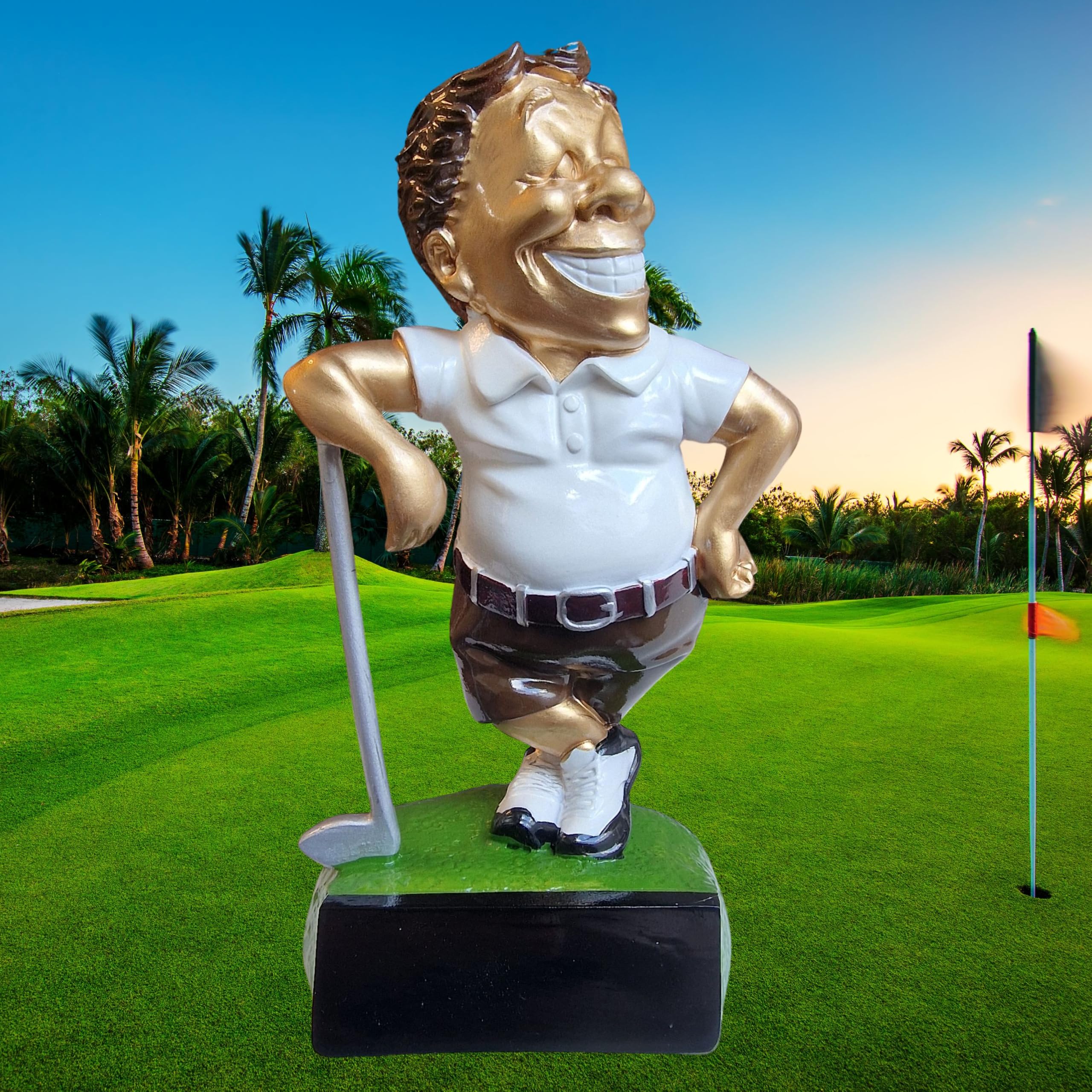 Funny Golf Pokal 15,5 cm aus Resin – witzige Trophäe mit Golfer-Figur auf Rasen Look-Sockel – humorvoller Award für Turniere, Vereine & Büro – mit Gravurschild personalisierbar