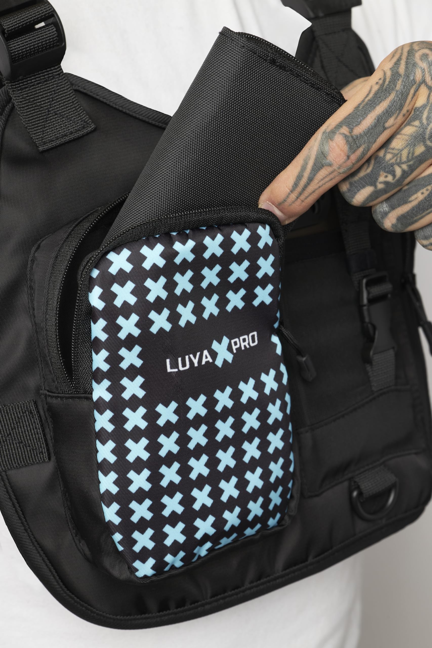 Pechera Cámara de acción Universal teléfono Pecho Correa arnés Montaje para Smartphone, Mochila Multifuncional con Bolsillos, Deportes Extremos como Moto, Bicicleta, Accesorio Movil (Xpro)