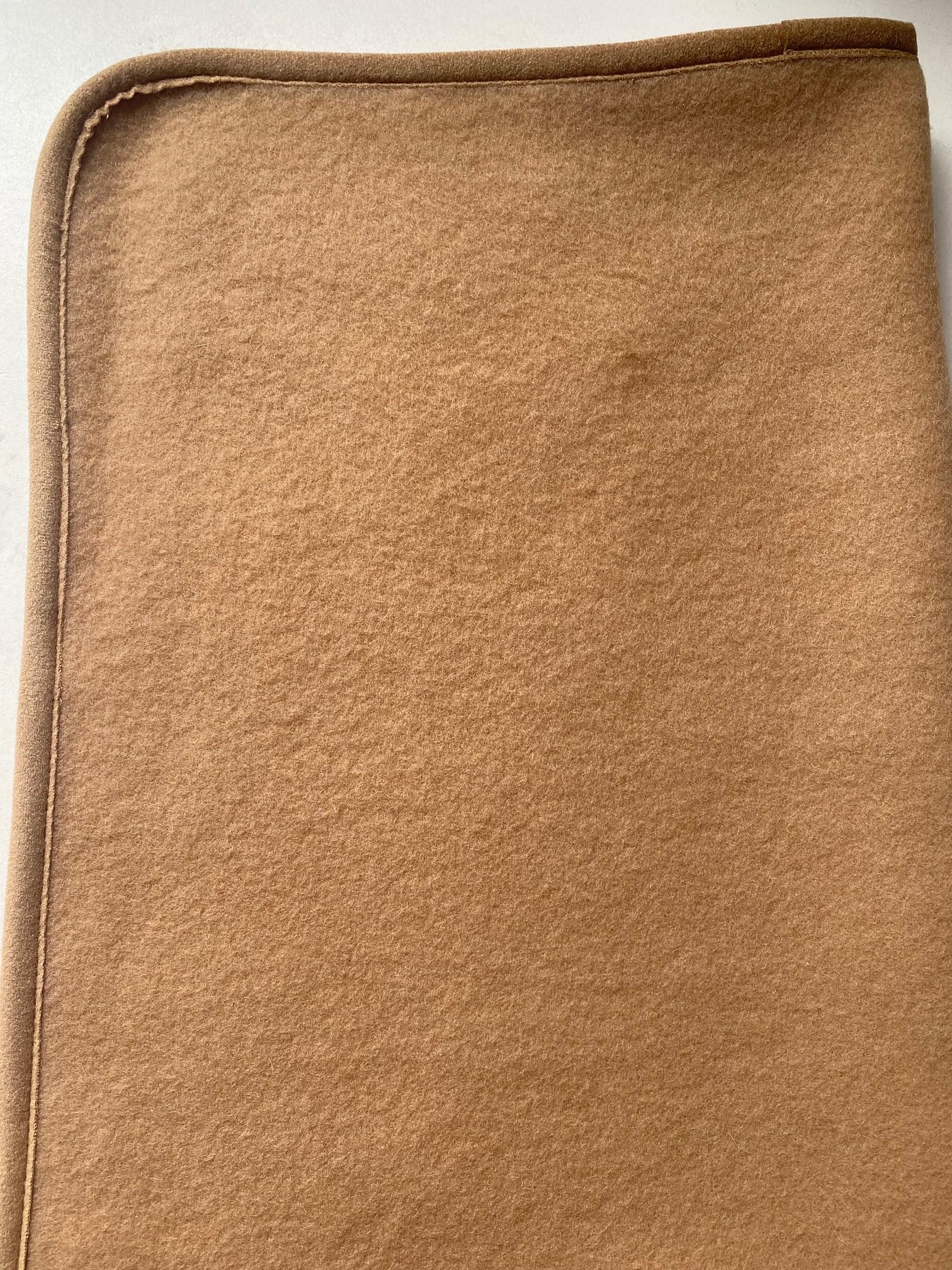 Alpenwolle Babydecke Kaschmirplaid kleine Wolldecke mit Band - 20% Kaschmirwolle, 80% Merinowolle - Verschiedene Größen (beige/braun, 65x100)