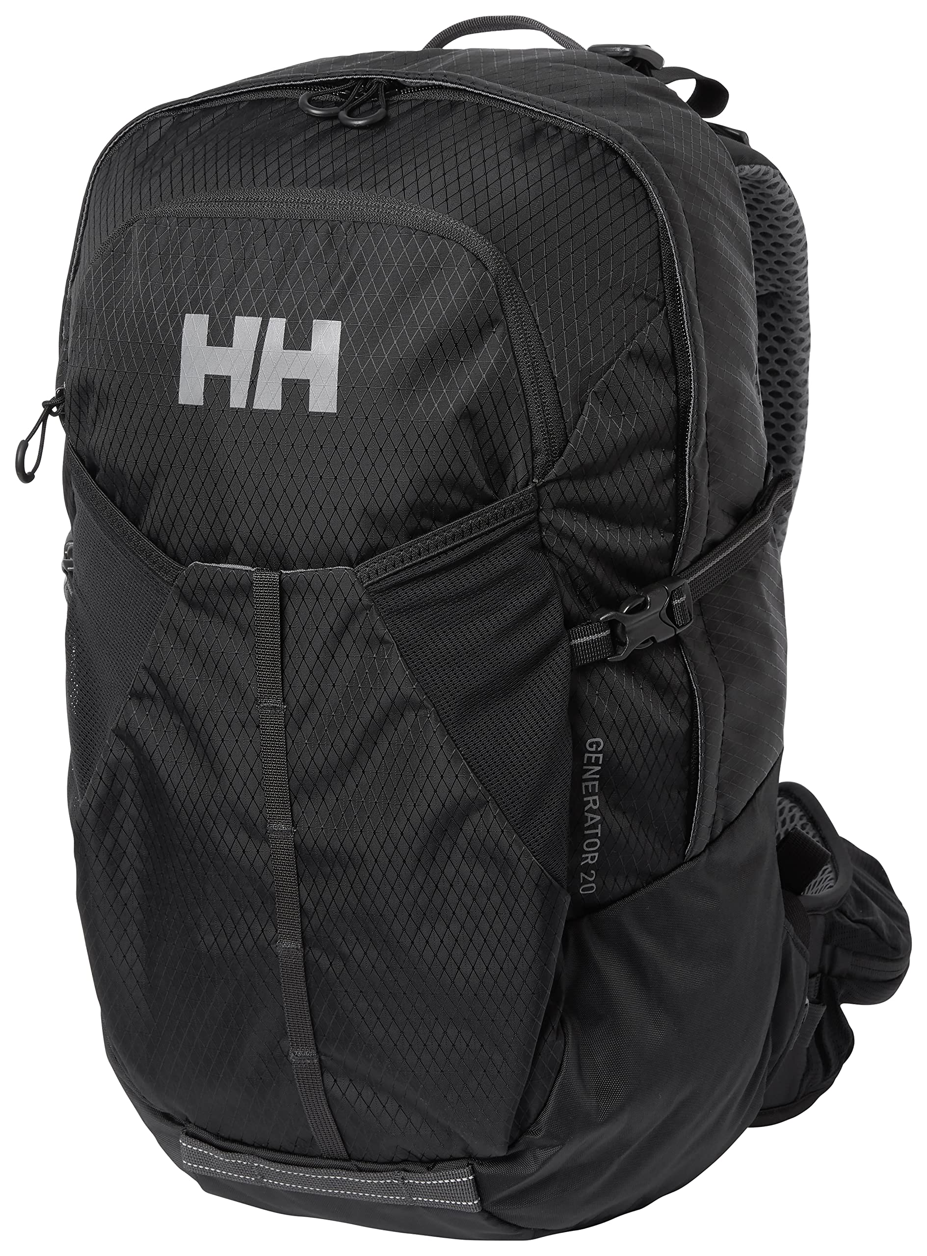 Eine Auswahl an Bekleidung und Schuhen von Helly Hansen