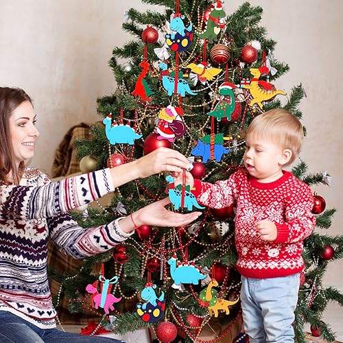 Miniatura 3 de Remerry 48 piezas de adorno de dinosaurio de Navidad para niños, figuras de dinosaurio de madera, adorno colgante para árbol de Navidad para