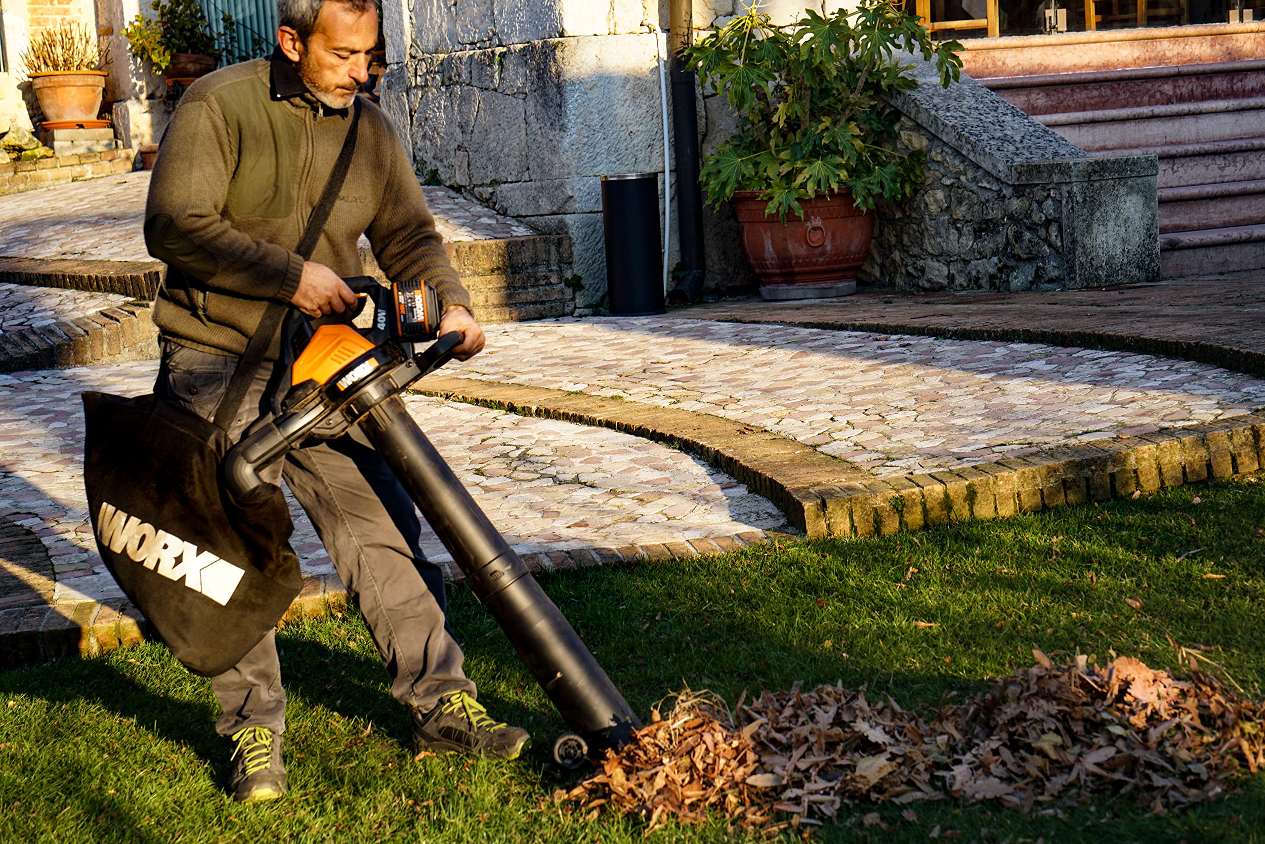 Worx WG583E.9 Soplador Aspirador Triturador 40V 335km/h | 3 en 1, caudal 575m³/h, ratio trituración 12:1, bolsa 35L, 2 baterías 20V (no incluidas)