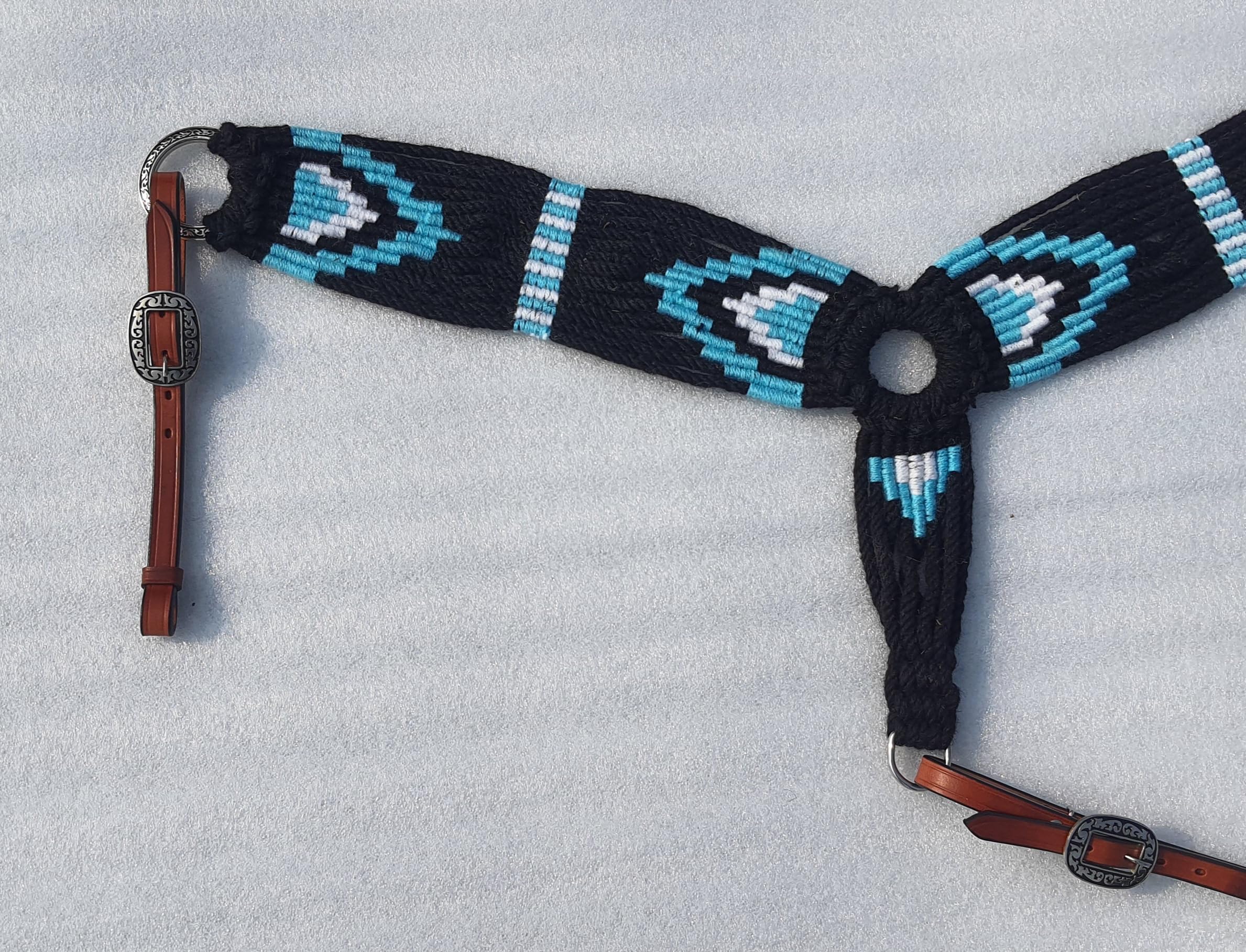 Collar de pecho occidental hecho a mano para caballo, tamaño libre, regalo ecuestre (azul oscuro)