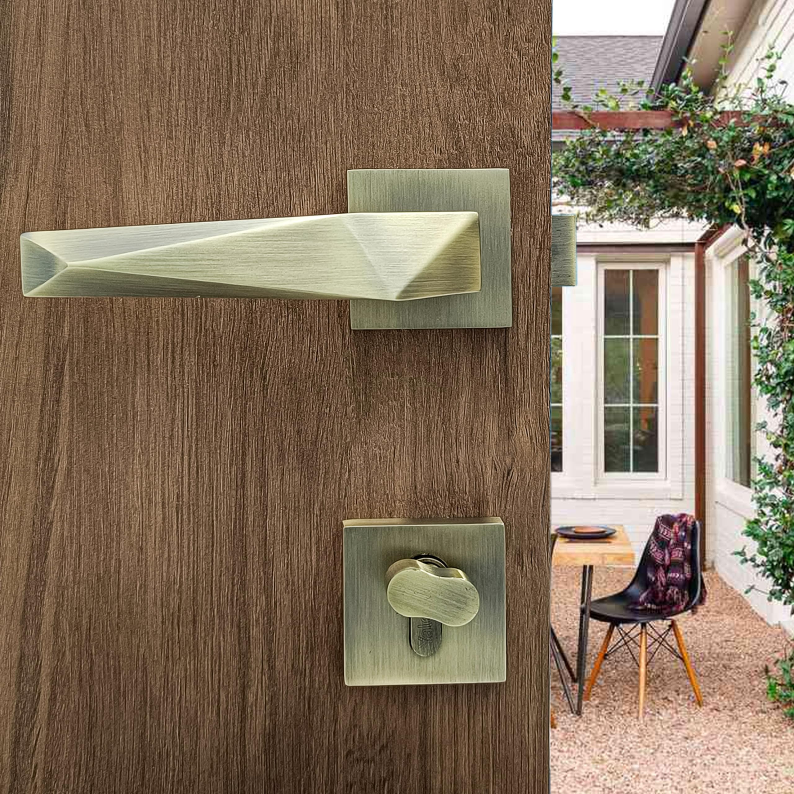Yale Mortise Lock Handle Set - Secure & Stylish -7 Yale Mortise Lock Handle Set - Secure & Stylish -7