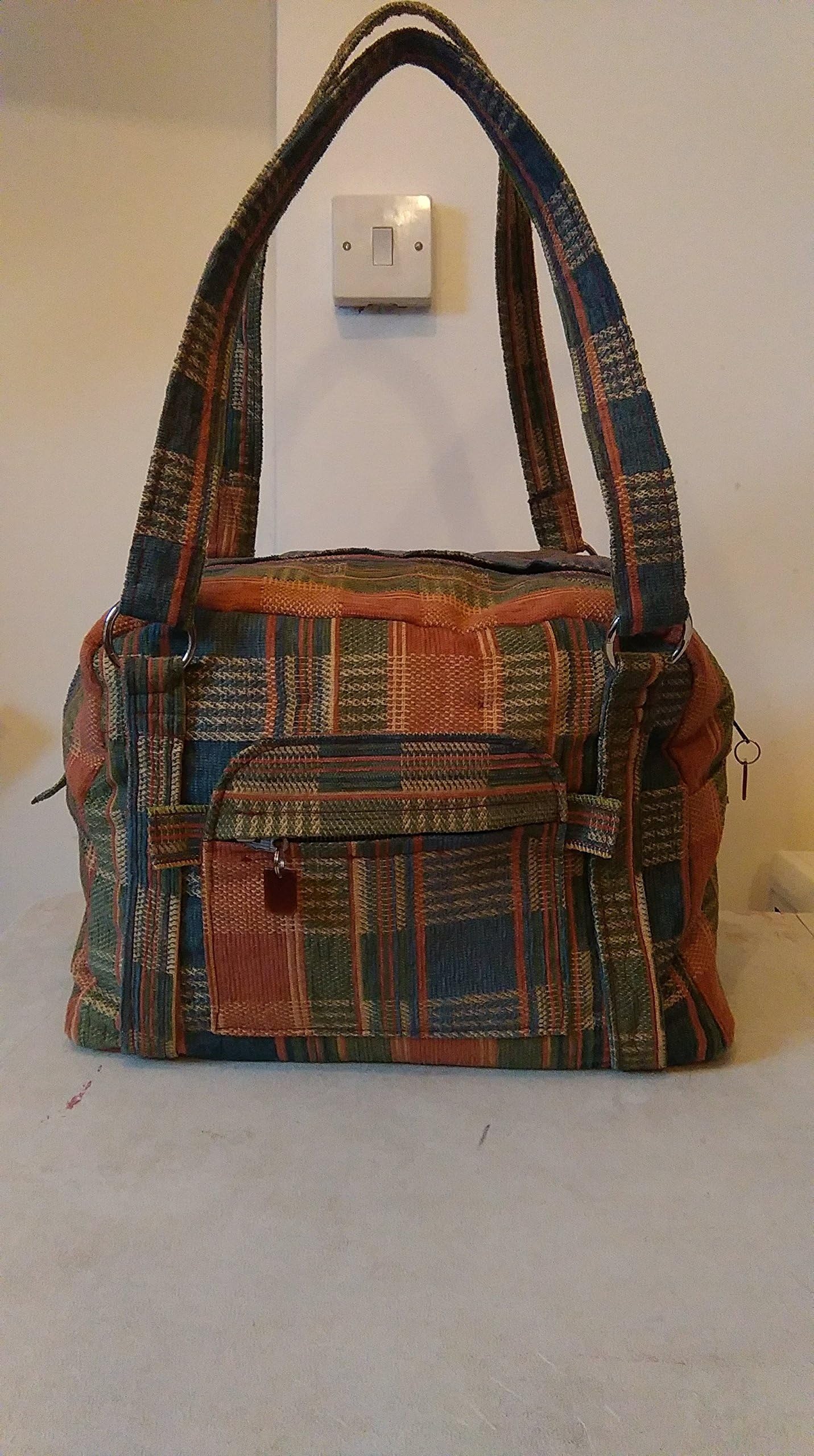 Plaid overnight carpet shoulder bag