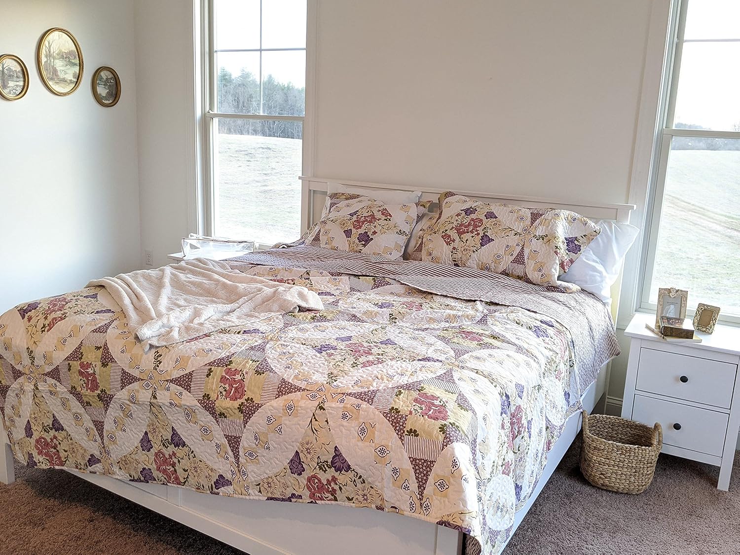 DaDa Bedding Cottage Rosey Mauve Floral Bedspread Set - Reversible Quilted Coverlet Lightweight Breathable Bed Cover w/Pillow Shams - Garden Multi-Colorful Purple Yellow Ivory - King Size - 3-Pieces
