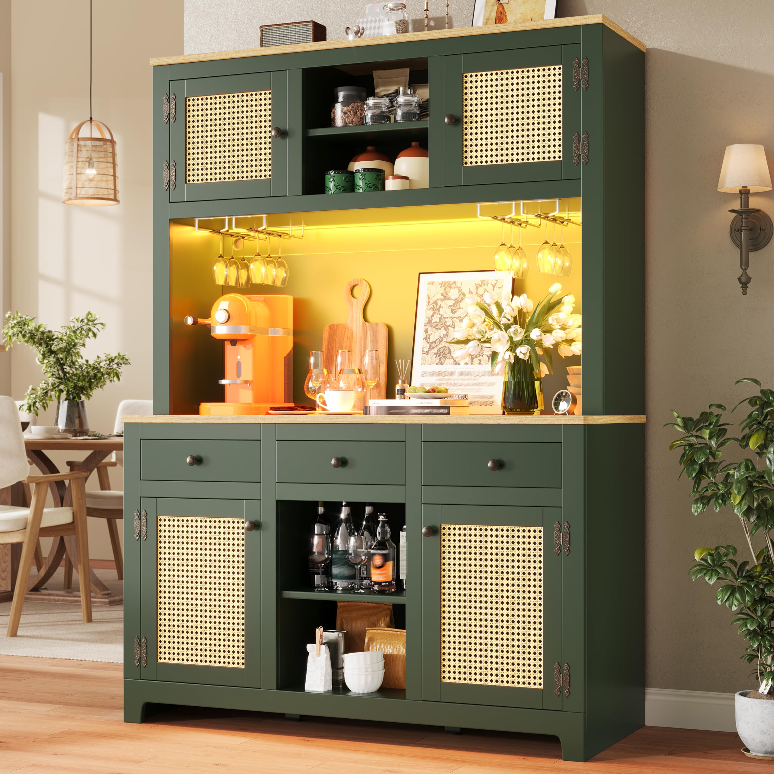 Merax Küchenschrank 180cm hoch mit LED, Hochschrank Sideboard für Küche mit Arbeitsplatte, Buffetschrank mit Verstellbare Einlegeböden & 4 Rattantüren & 3 Schubladen & Weinglasregal, Kippschutz, Grün