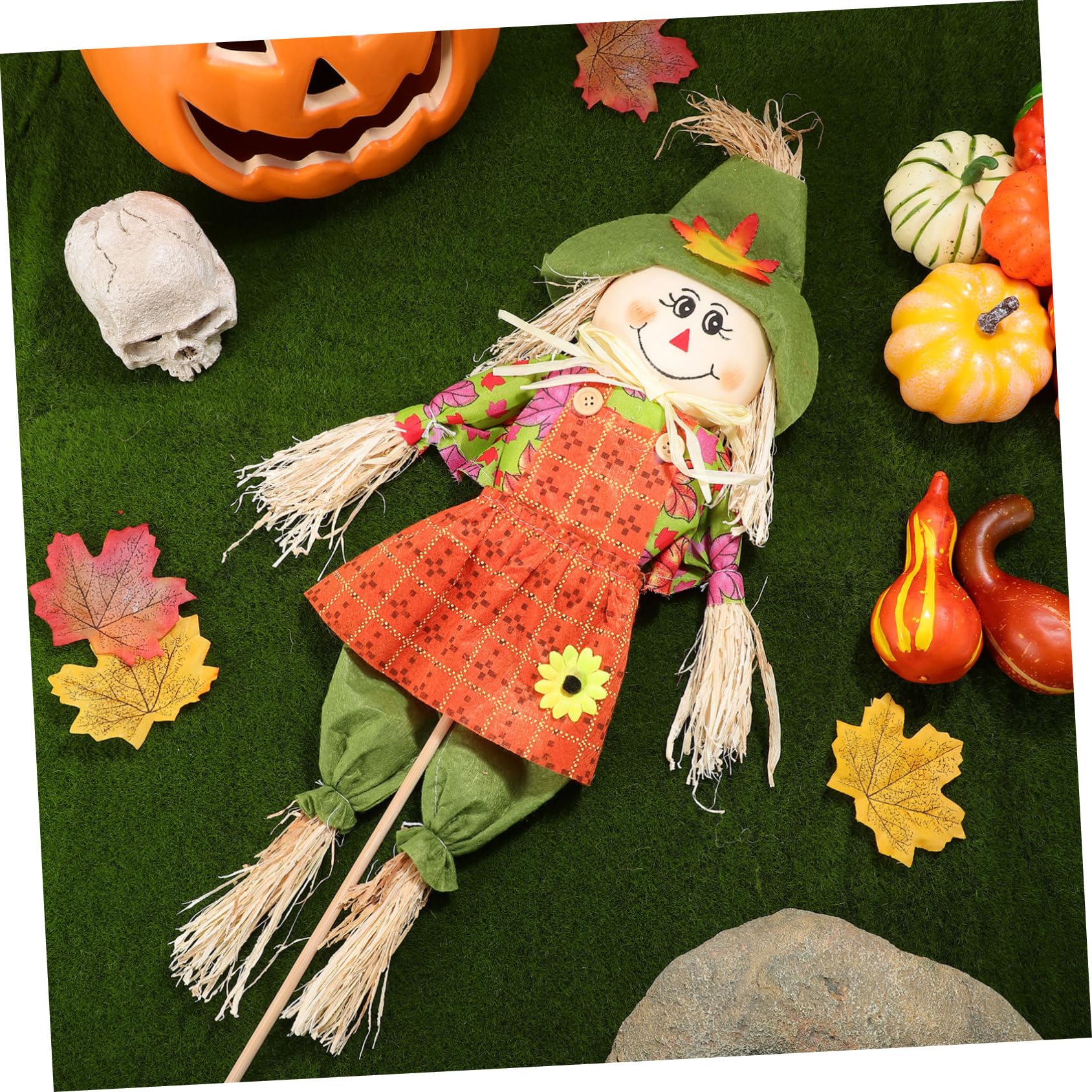 TIDTALEO Herbstliche Stehende Vogelscheuche aus Stoff und Bambus 55cm Halloween und Thanksgiving Deko für Garten und Gartenparty Authentische Textur Zufällige Farbe
