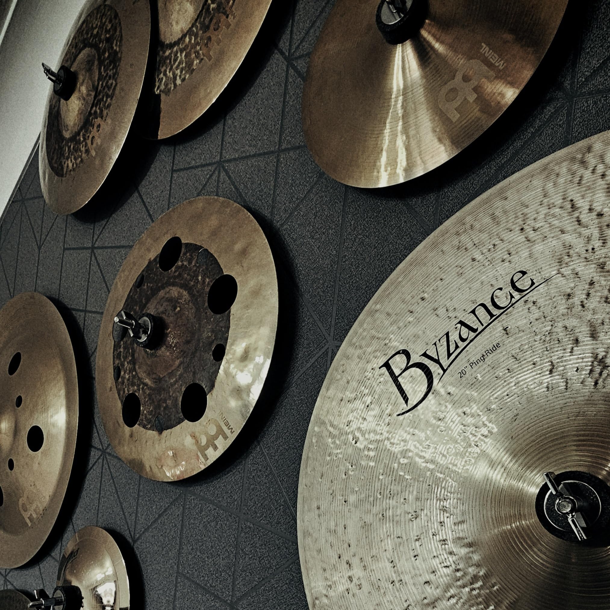 Soporte de pared para platillos