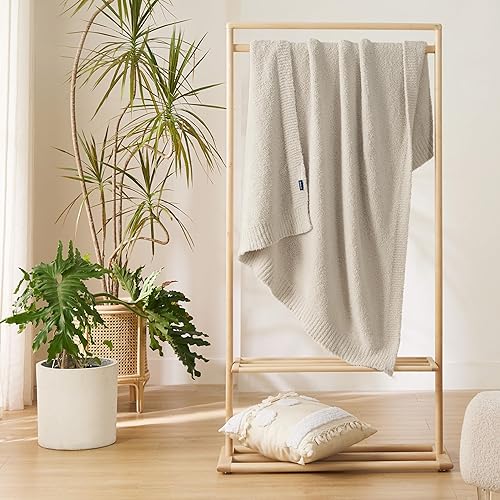 Miniatura 8 de Bedsure Manta de punto súper suave, cálida y acogedora, reversible, color beige, mullida, ligera, para sofá, cama (50 x 60 pulgadas)
