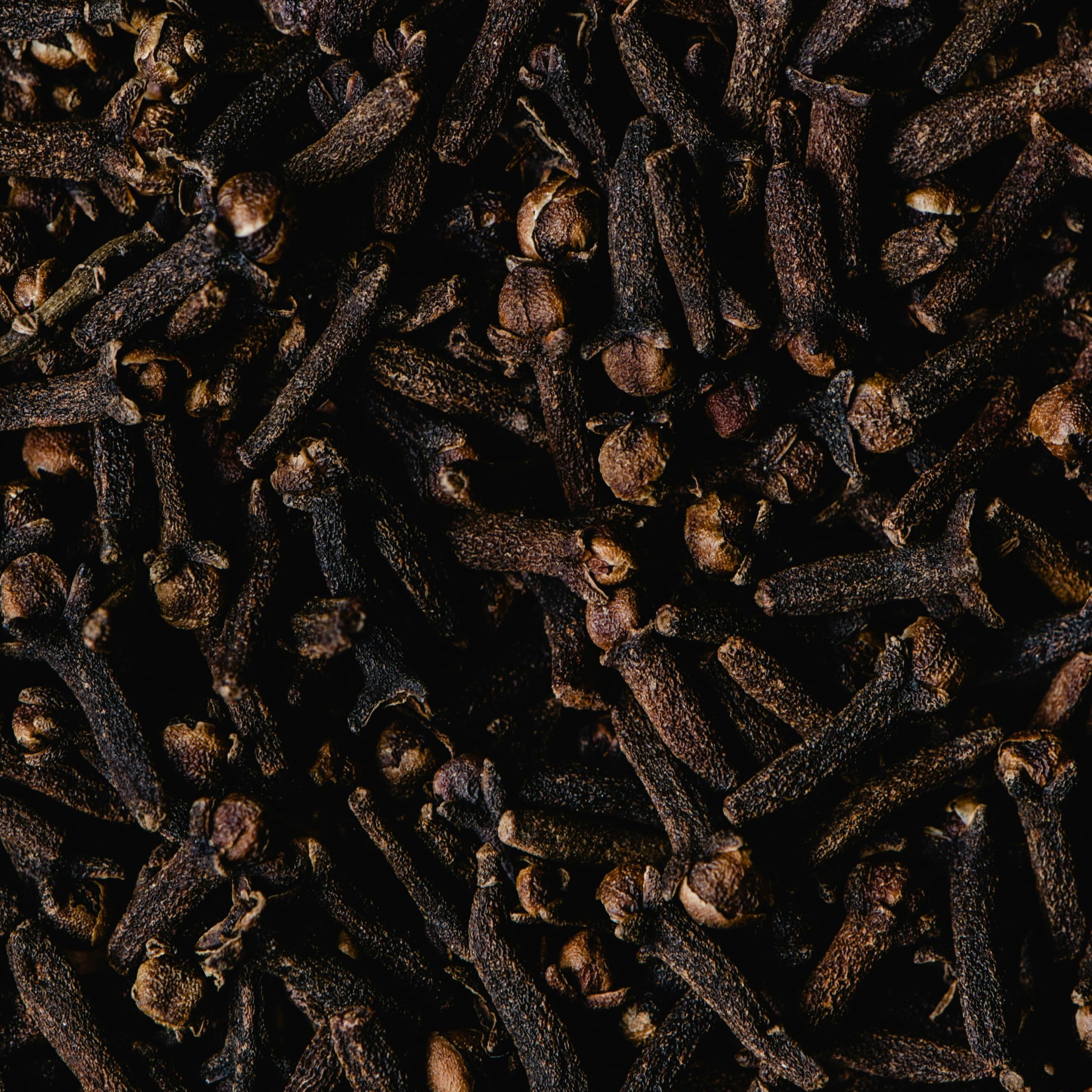Clous de girofle entiers 500 g- LA PLANTIGO Un choix savoureux, Clous de Girofle Entier, Qualité Supérieure, Saveur Intense, Sachet avec Zip, Sans Colorant, Sans Additifs ni Conservateurs.