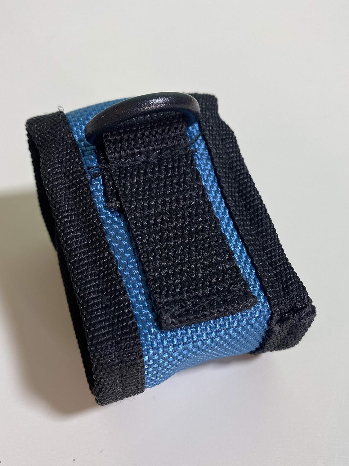 Devon Carrying Case for Fingertip Pulse Oximeters (With Neck Cord and Belt Loop)