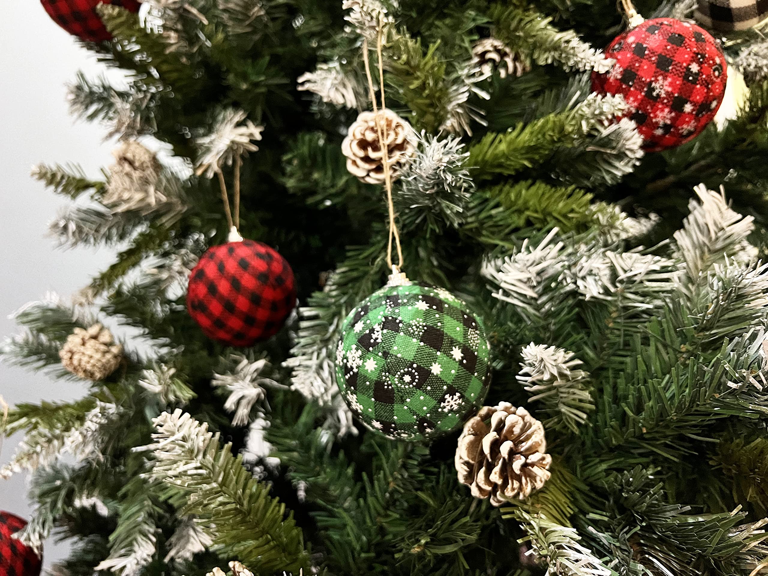 Juego de 6 adornos colgantes de tela a cuadros de búfalo de gran tamaño para árbol de Navidad, decoración de San Valentín, fiesta, 3-1/4 pulgadas (6, negro y blanco)