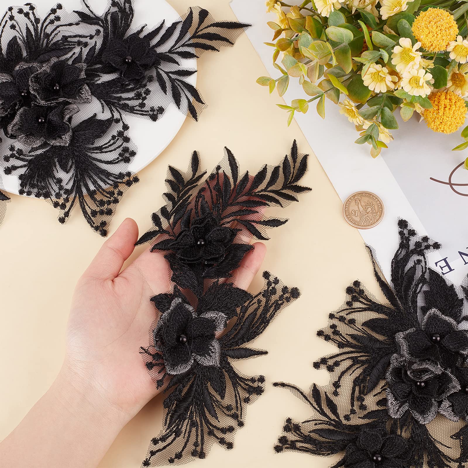 GORGECRAFT 3D Secuencia de Cuentas de Flores Apliques de Encaje Bordado Computarizado Poliéster Coser En Parches Vestido de Novia Decoración Parches Pegatinas Accesorios de Bricolaje (Negro)