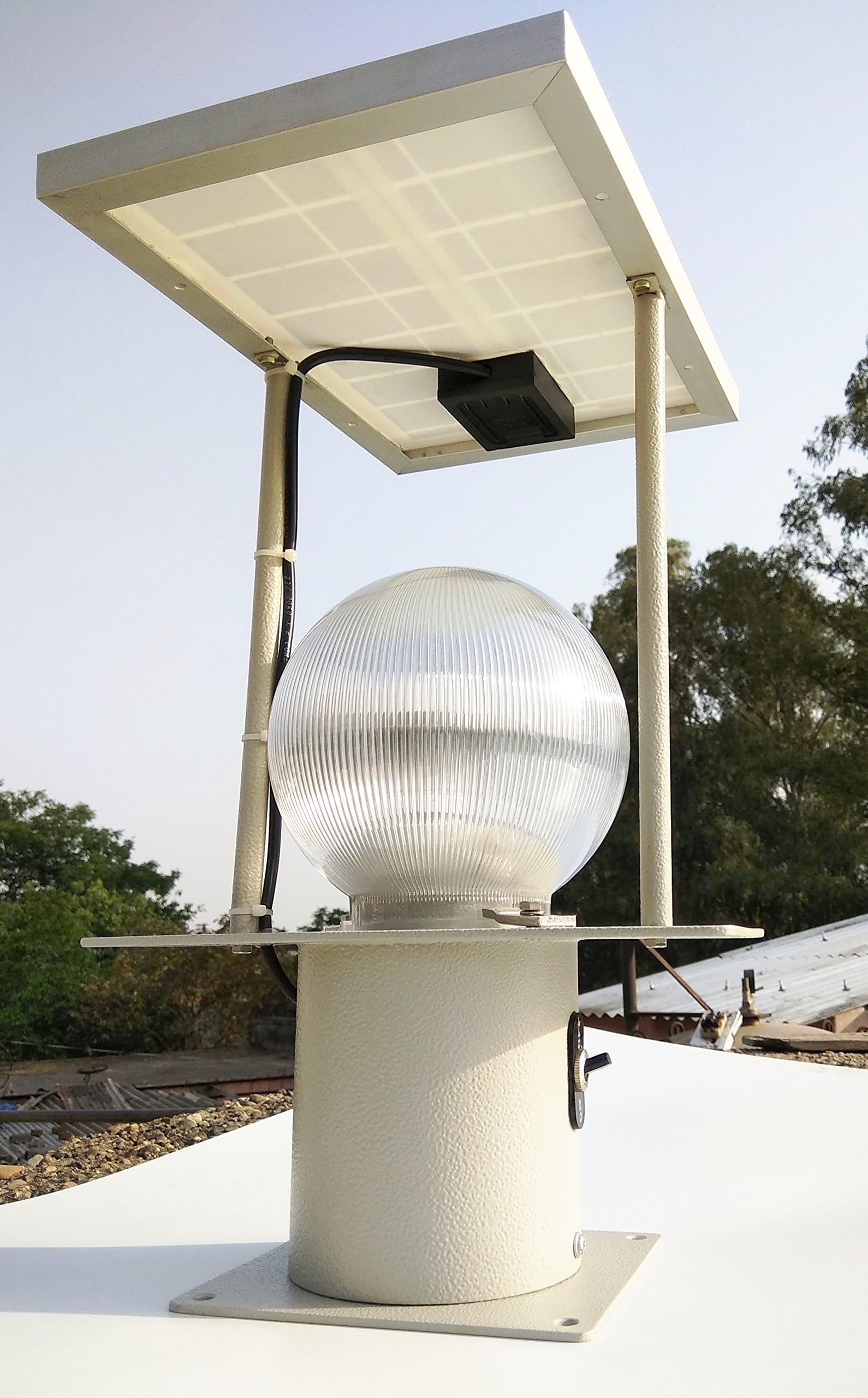 Solar Green Steel Powder Coated Gate Light (10 X 11. 5 X 16 in)