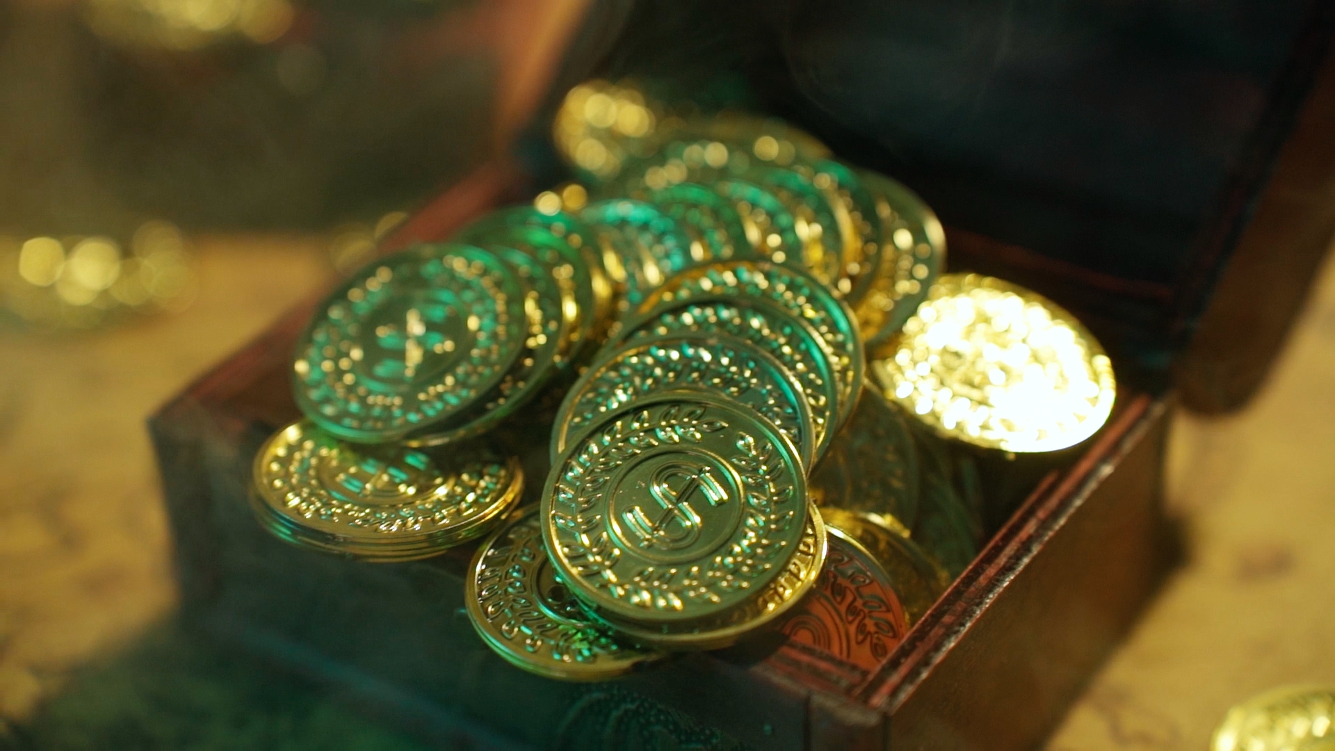 Amazon.com: Hanaive 800 Pcs Plastic Pirate Coins Gold Treasure Spanish  Doubloon Fake St. Patricks Toy Coin for Kids Board Games Pirate Party  Cosplay Teachers Classroom Reward (Gold, Classic) : Toys & Games