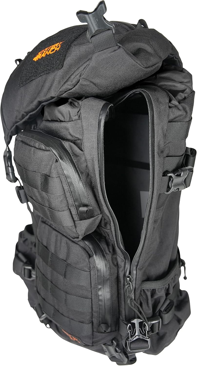 Quick access side zipper on the Blitz 35