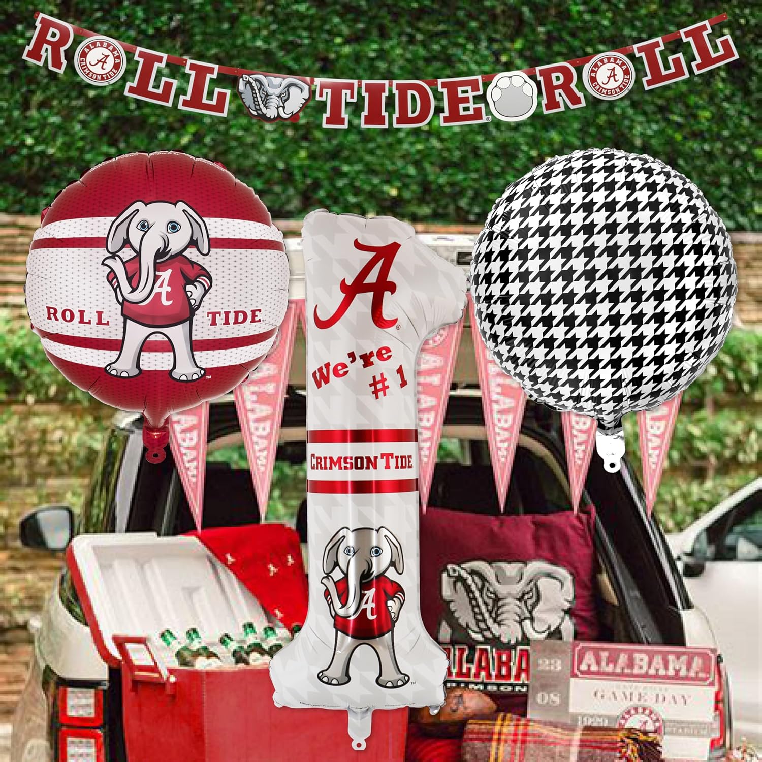 University of Alabama Decorations Kit (8 Pcs.)! Set includes 1 Banner, 3 Alabama & 3 Houndstooth Balloons, and 1 We're #1 Balloon! Great for Crimson Tide Celebrations! by Havercamp