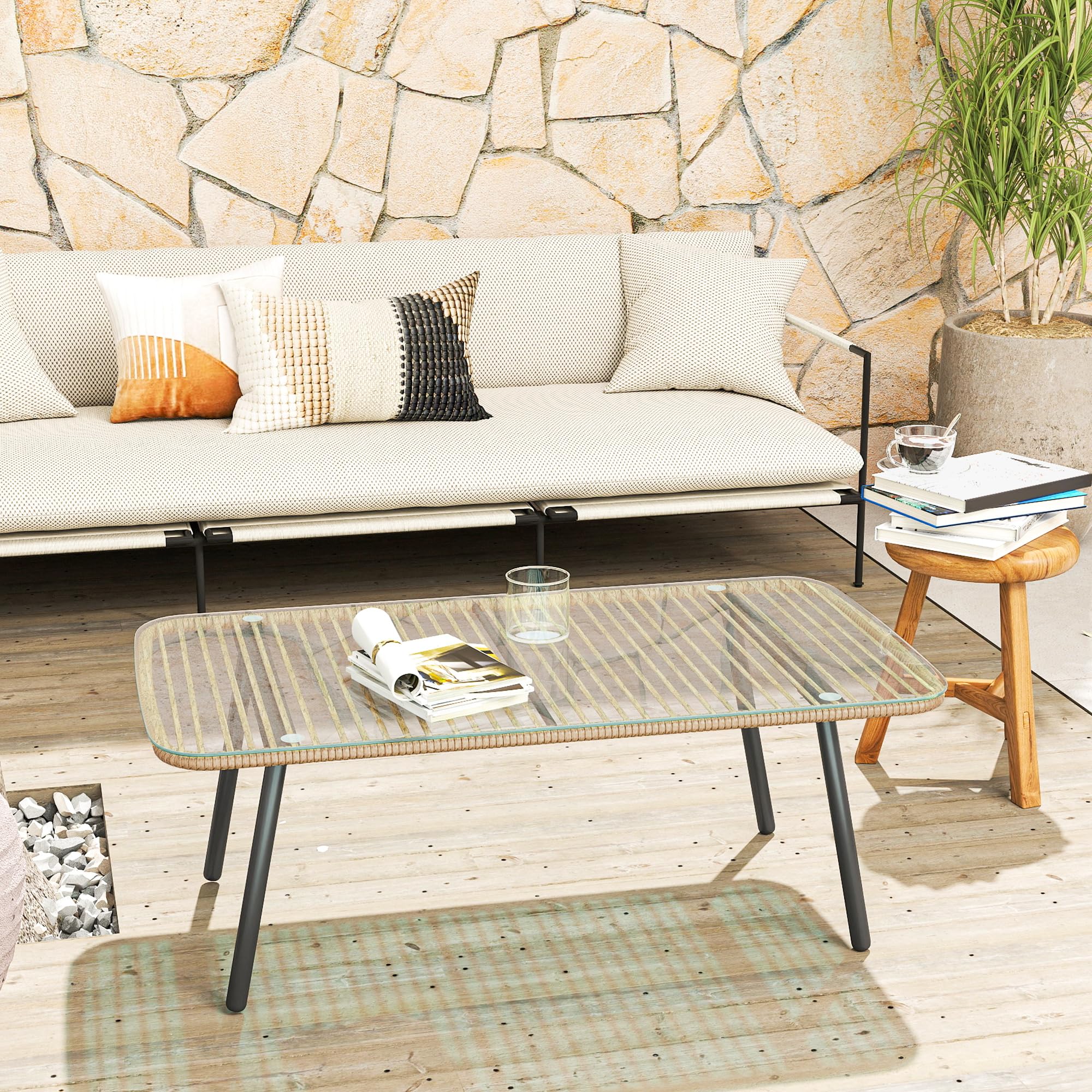 Outsunny Table Basse de Jardin en résine tressée avec Plateau en Verre trempé 5 mm, Table d'appoint pour terrasse, Patio, Balcon, extérieur, Cadre en Acier 110 x 60 x 40 cm, Aspect Bois Naturel