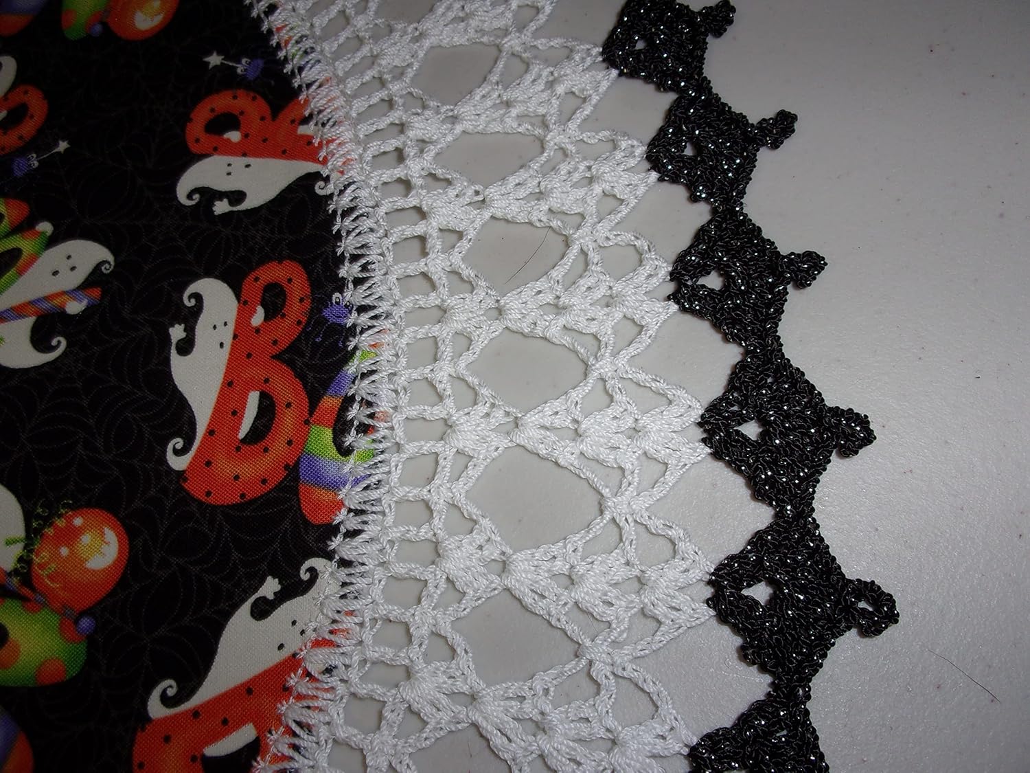 Halloween Lace Doily Glow in The Dark Ghosts Boo Table Topper Round Handmade Table Decoration Crochet 20 Inches Fall Centerpiece
