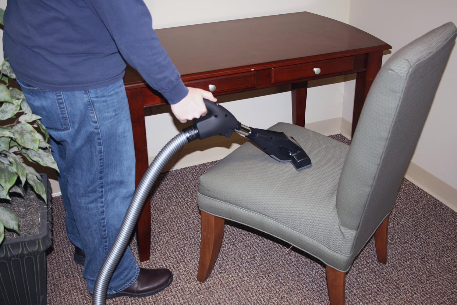 Vacuflo Central Vacuum Hand Turbine, Black