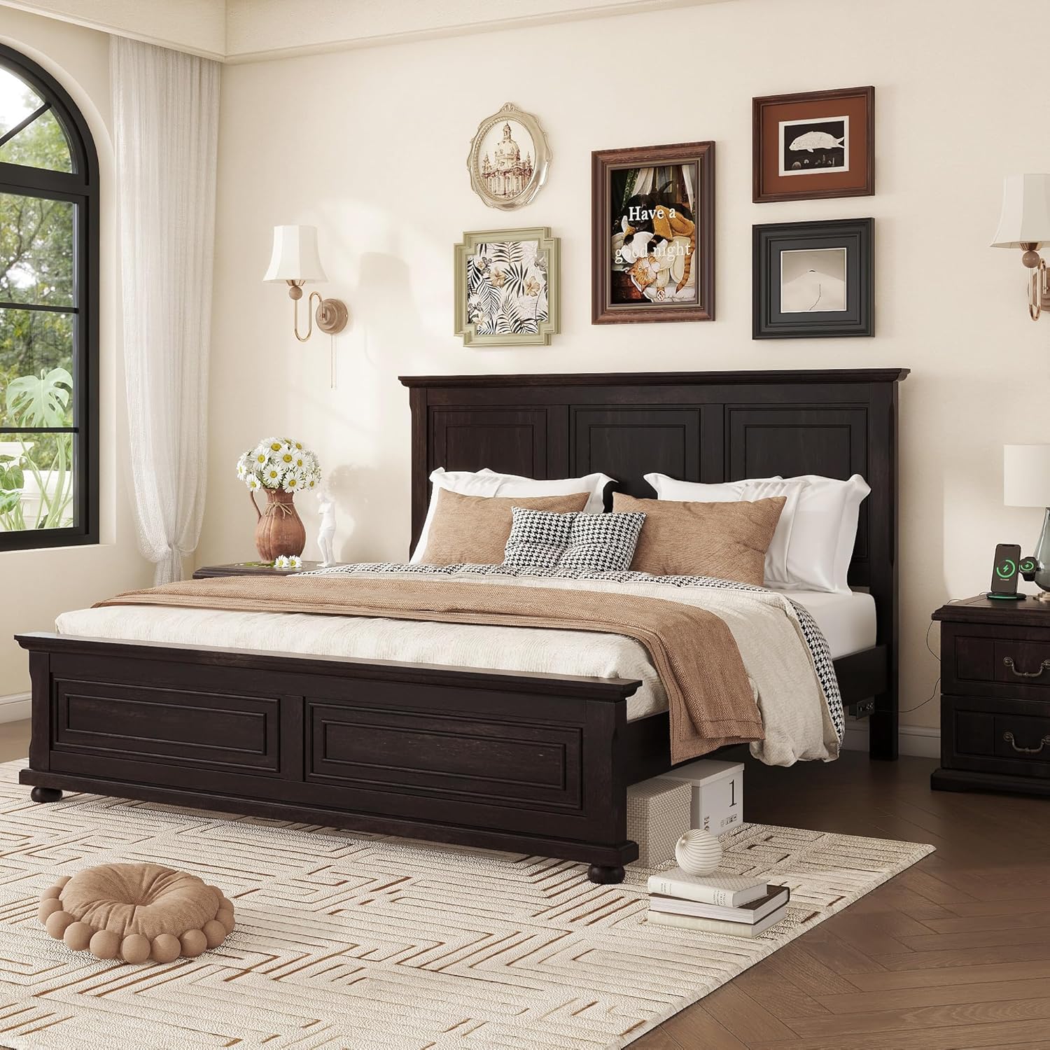 King Size Solid Wood Platform Bed Frame,Wood Bed with USB