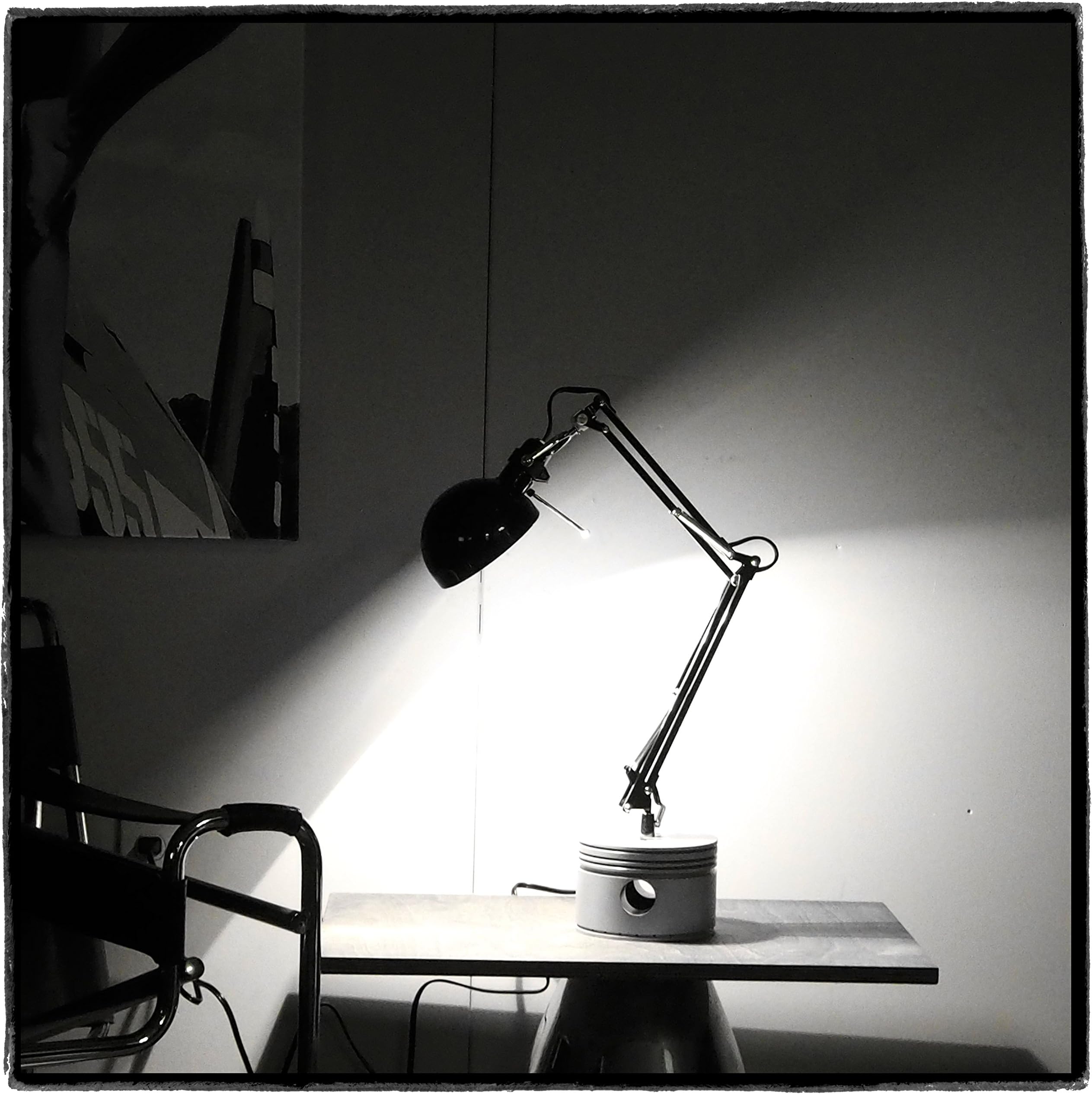 Pratt & Whitney R-2800 Flying Monkey Metallic Radial Engine Piston Desk Lamp