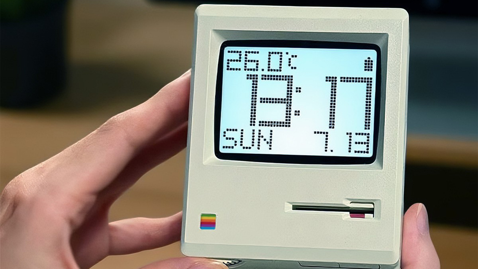 Amazon.co.jp: デジタル時計【1984レトロデザイン・maclock レ】温度