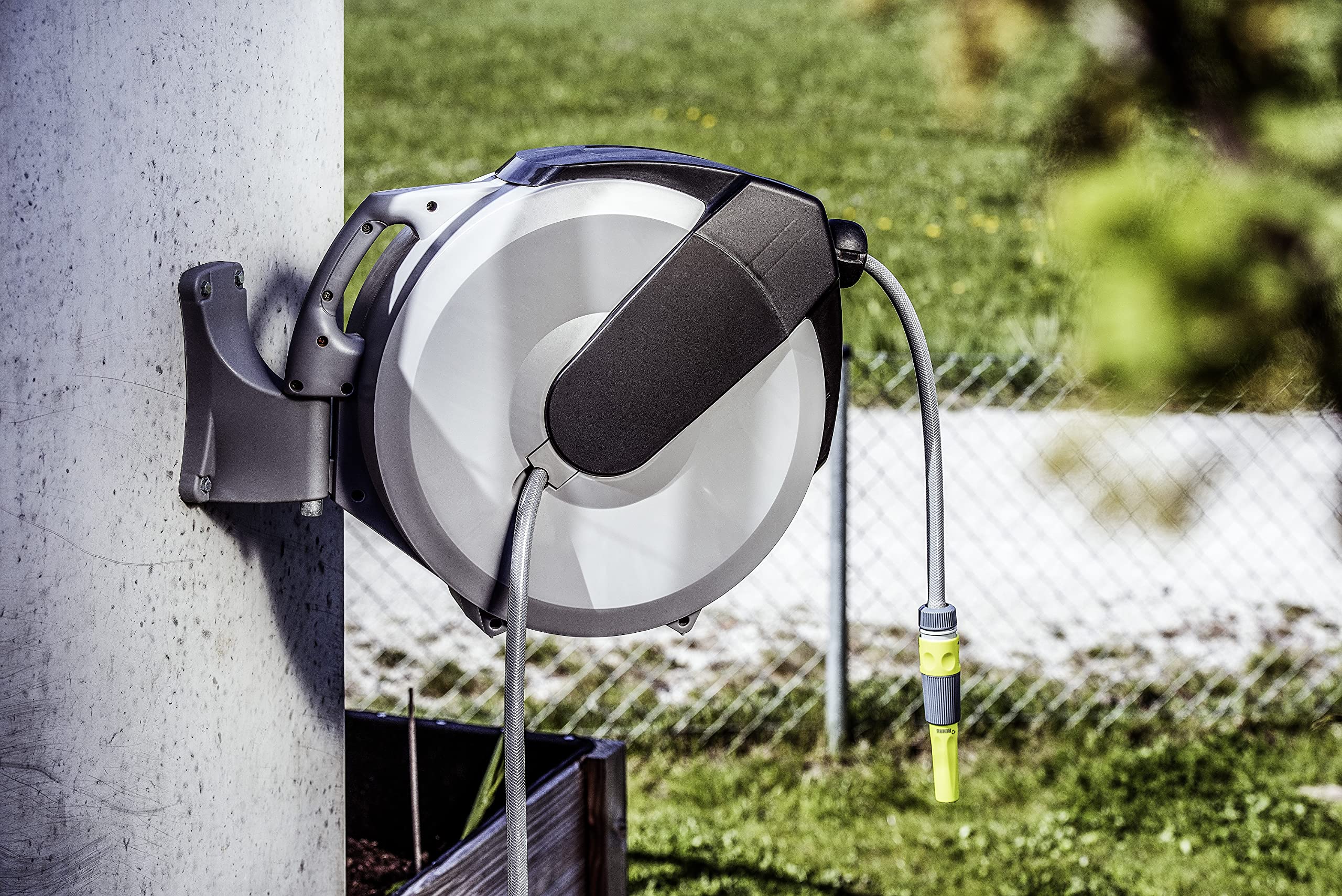 REHAU Tubo da parete con tubo da giardino da 35 m, con dispositivo di bloccaggio e avvolgimento, orientabile