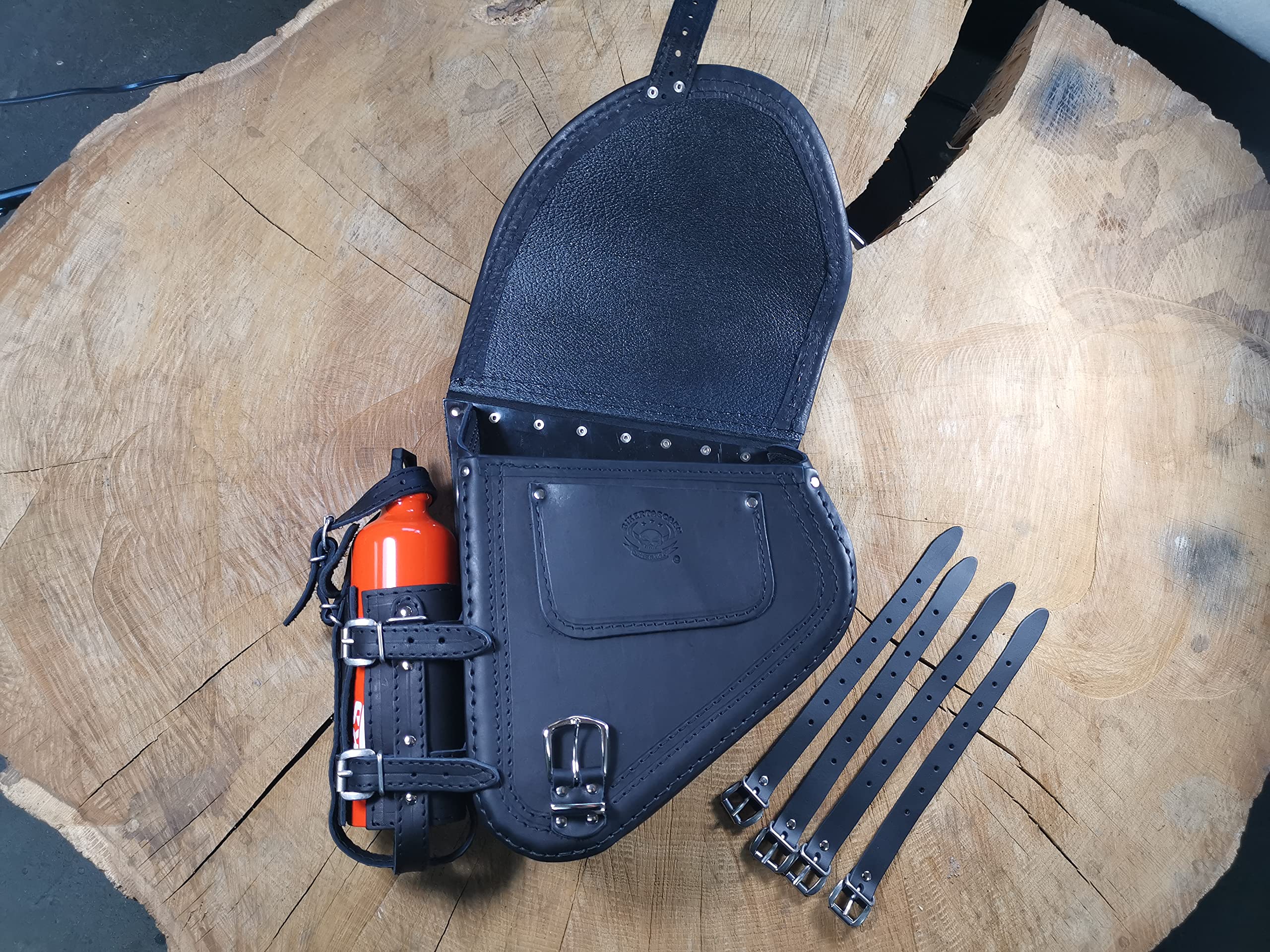 Sacoche Diablo Skull de Compatible avec Harley Davidson Softail Compatible avec Fatboy Heritage Starrahmen 2018