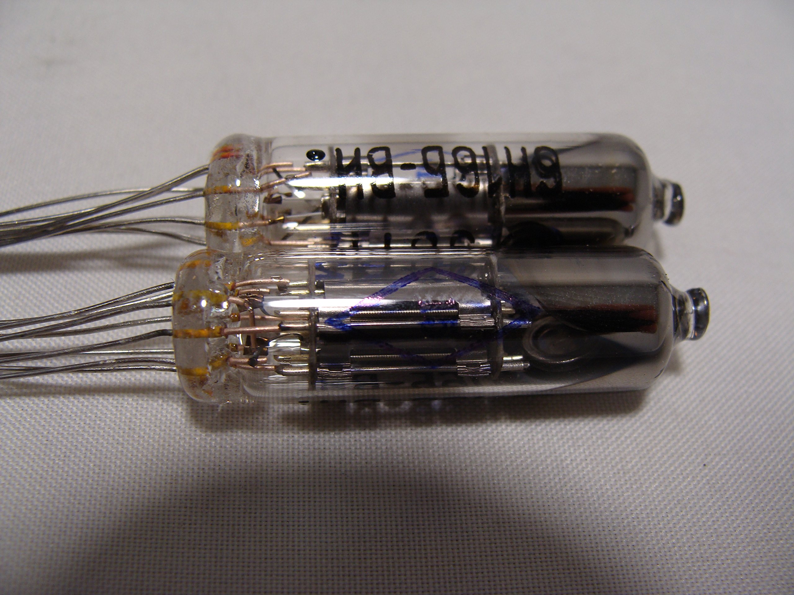 Amazon | ロシア製真空管 6N16B (6021 6SN7) 双3極管 Made in