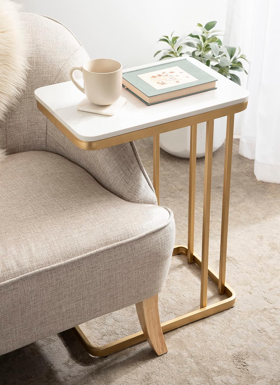 Kate and Laurel Credele Modern Glam Marble C-Table End Table; 12 x 19 x 27; White and Gold; Chic Contemporary TV Tray Table with Metal Legs And Cultured Marble Tabletop