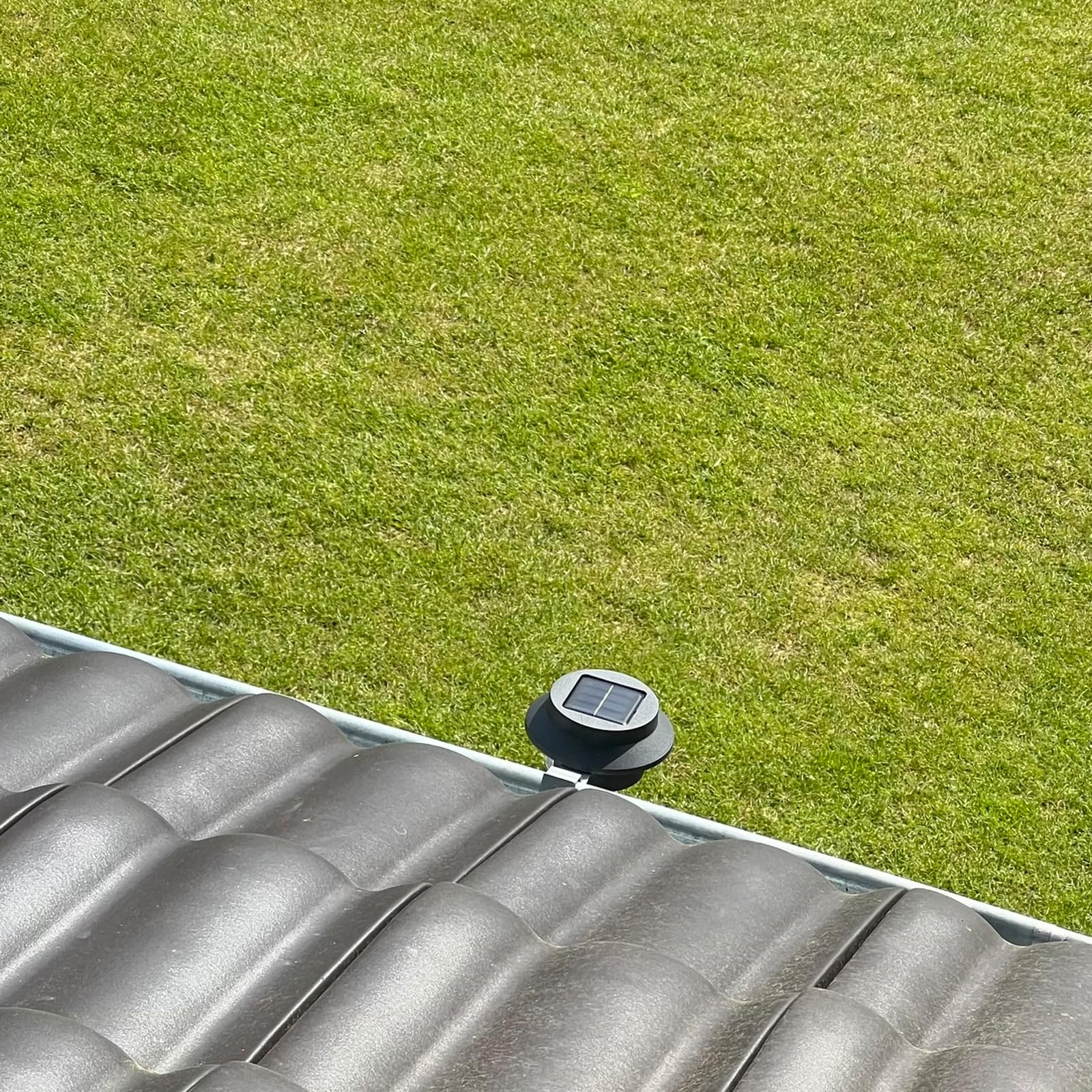 Solar Dachrinnenleuchten 24er Set Anthrazit LED Warmweiß IP44 Außen Garten | BURI Dämmerungssensor, wetterfest, Zaunbeleuchtung, Gartenleuchten, Solarbetrieb, energiesparend, Terrasse, Balkon