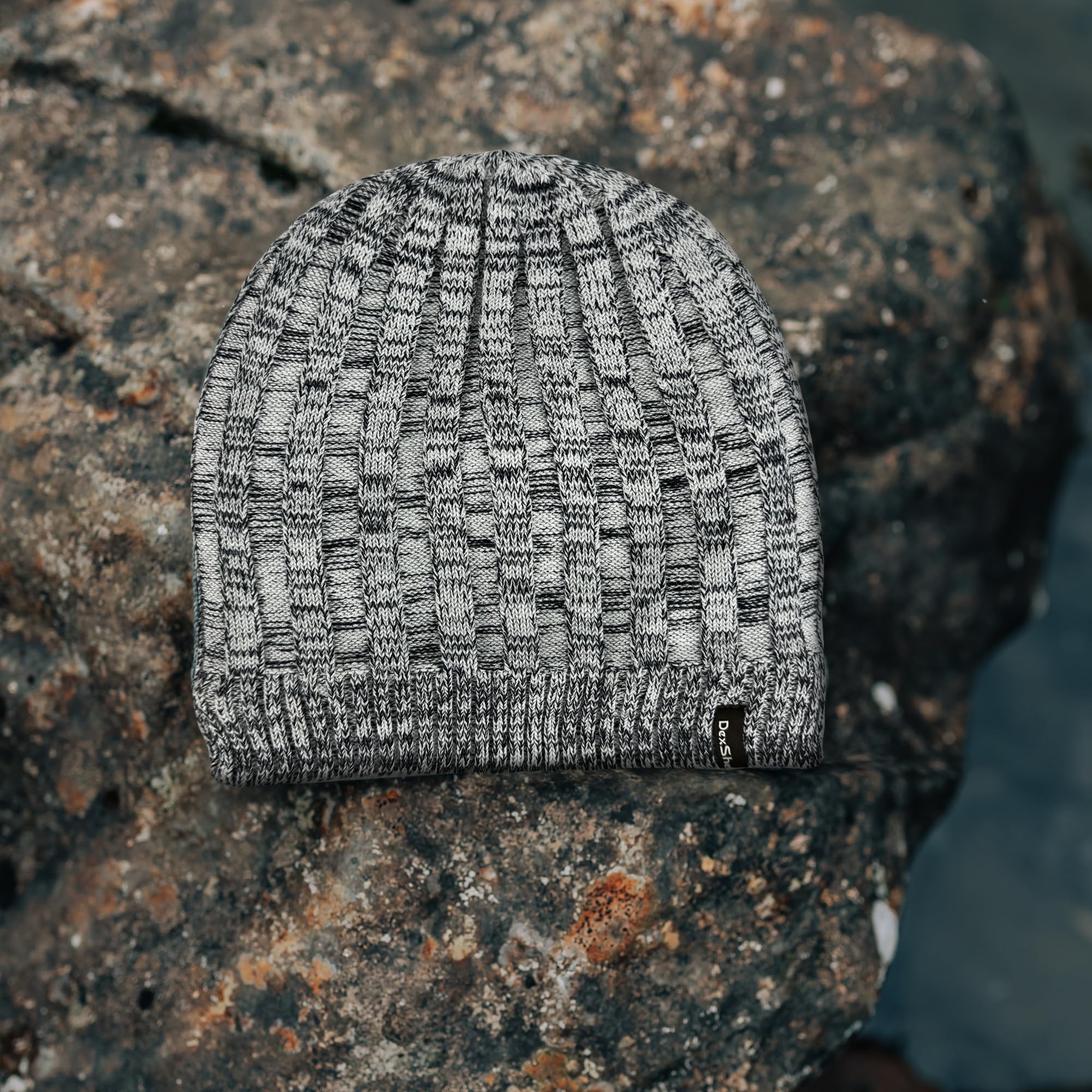 DexShell Bonnet imperméable pour homme et femme – Extérieur en tricot acrylique tendance avec doublure en polaire chaude et membrane respirante laminée à l'intérieur